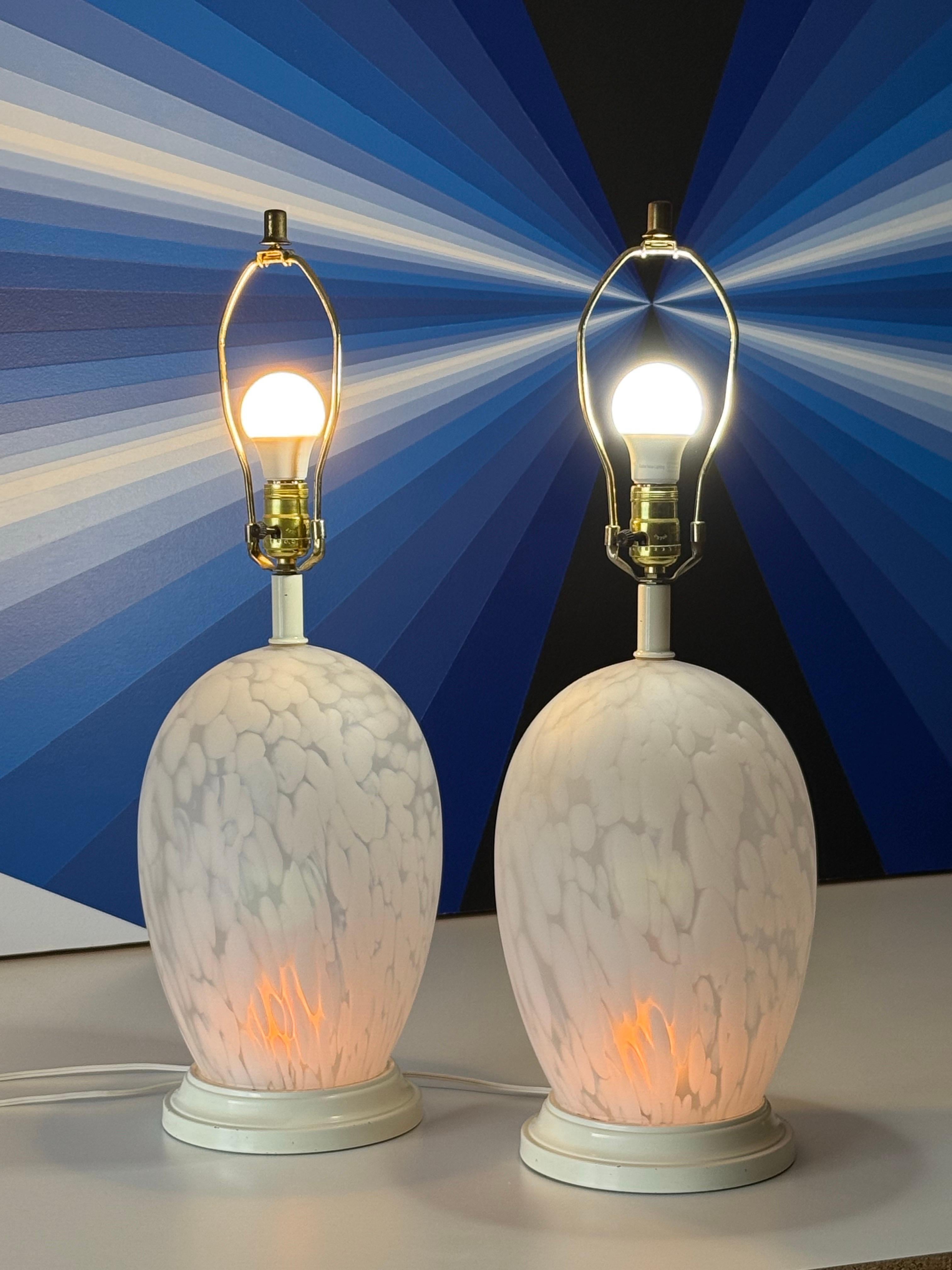Postmodern Frosted Glass Table Lamps in the Style of Murano For Sale 2