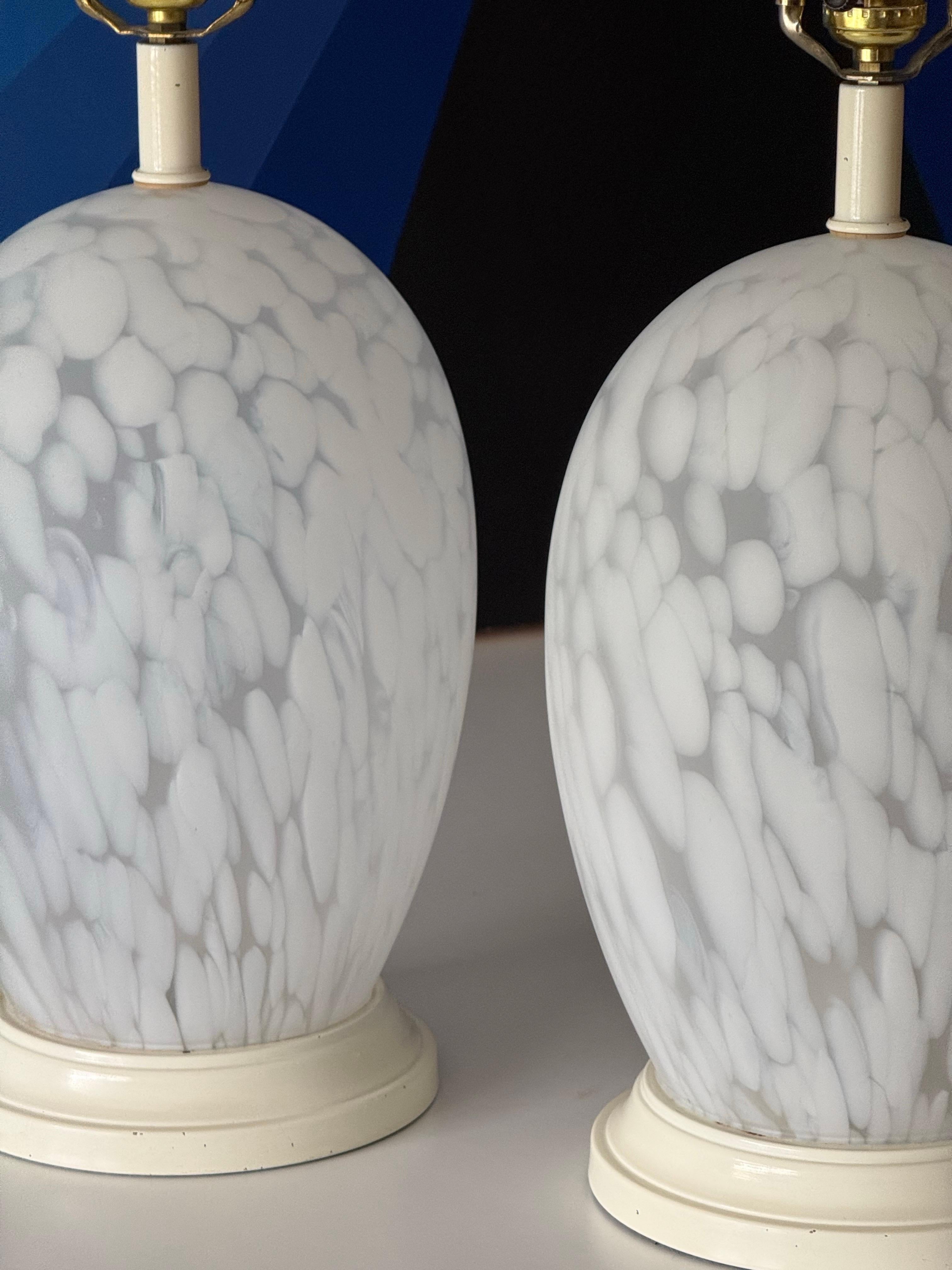 Postmodern Frosted Glass Table Lamps in the Style of Murano For Sale 3