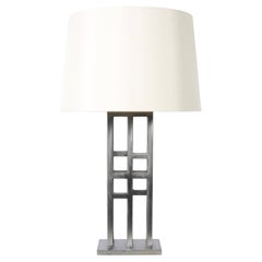 Lámpara de mesa geométrica posmoderna de acero