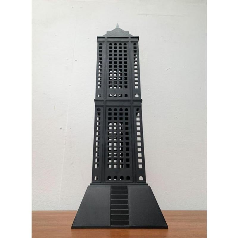 Plastique Porte-documents postmoderne allemand de la tour de Manhattan, 52e rue, Koziol, années 1990 en vente