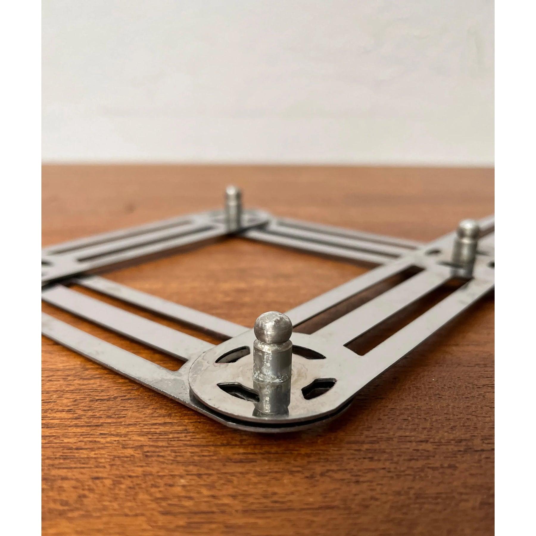 Posavasos extensible de metal alemán postmoderno de Zack en venta 2