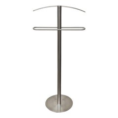 Percha de metal alemana postmoderna Stummer Diener de Zack