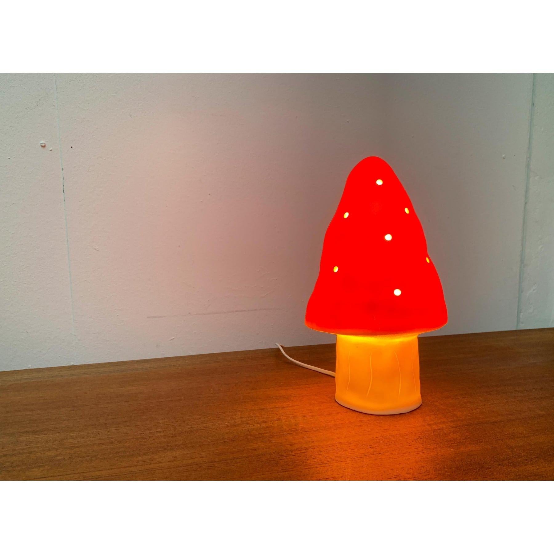 Postmodern German Plastic Mushroom Table Lamp from Heico For Sale 5
