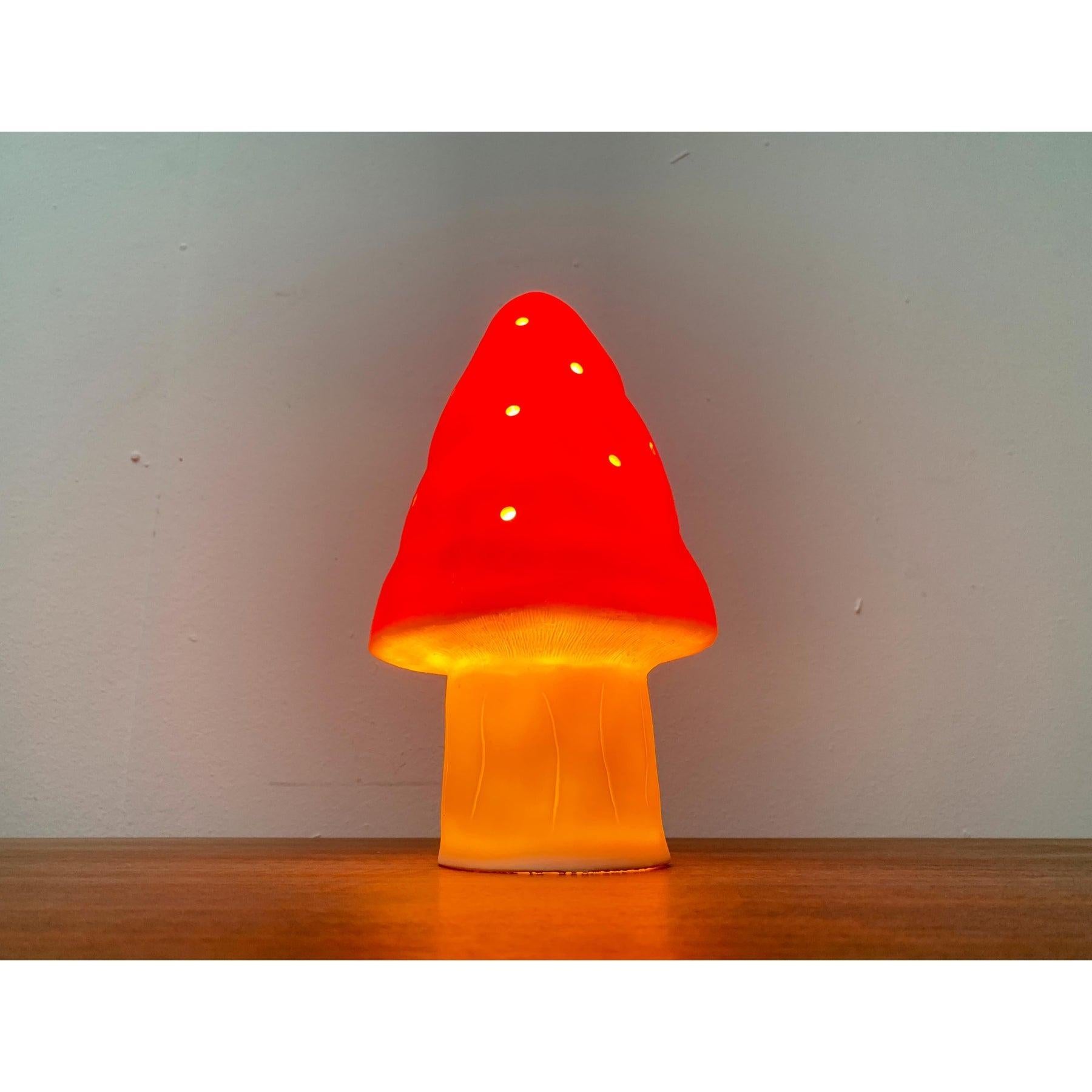 Postmodern German Plastic Mushroom Table Lamp from Heico, in Very Good conditions. Designed 1980 to 1989 This piece has an attribution mark.
European Plug (up to 250V).The wiring of this item may be original and might need replacement, if not
