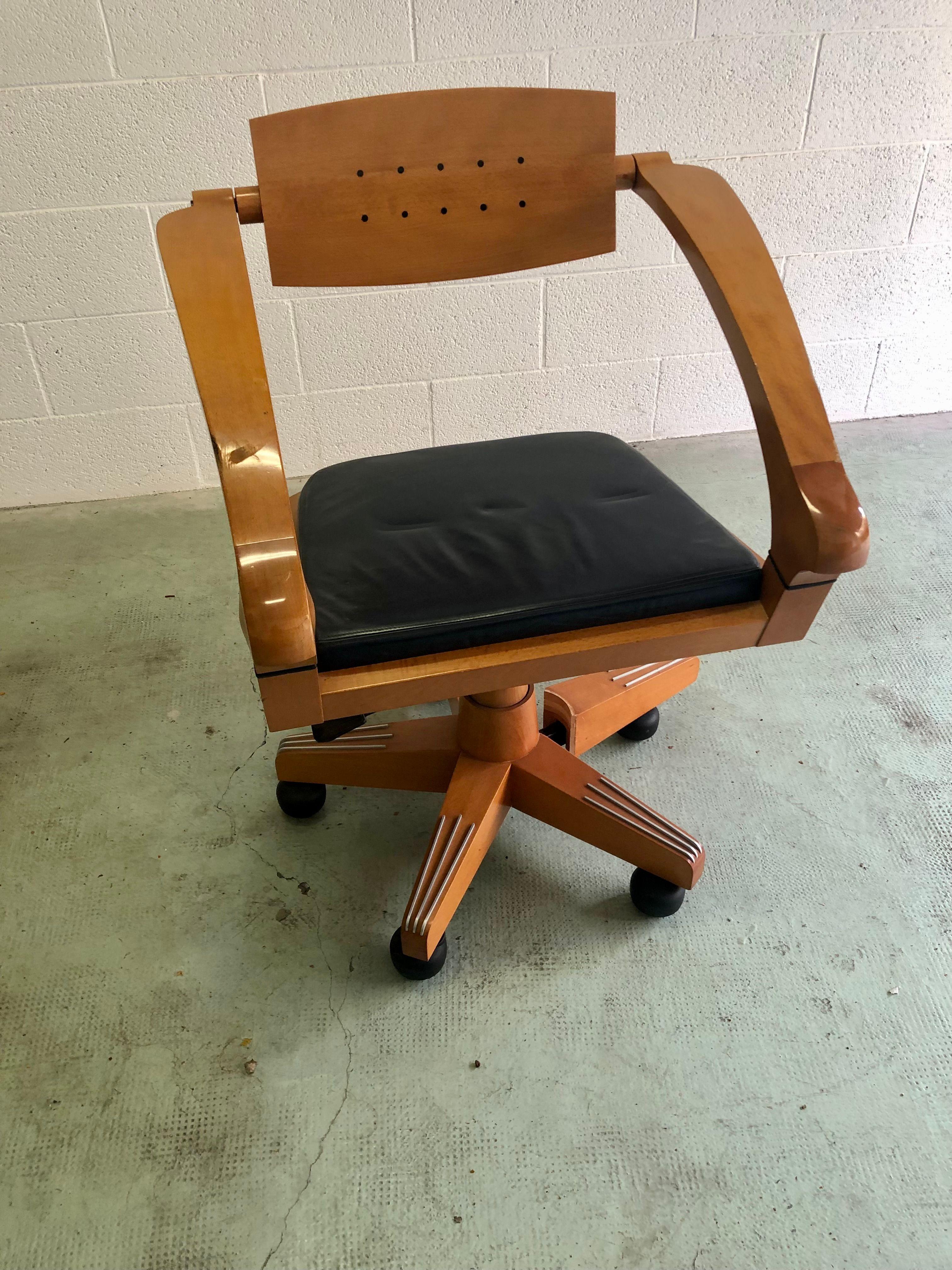 PostModern Giorgetti SPRING Desk/Office Chair / Massimo Scolari (Italy) (Handgefertigt) im Angebot