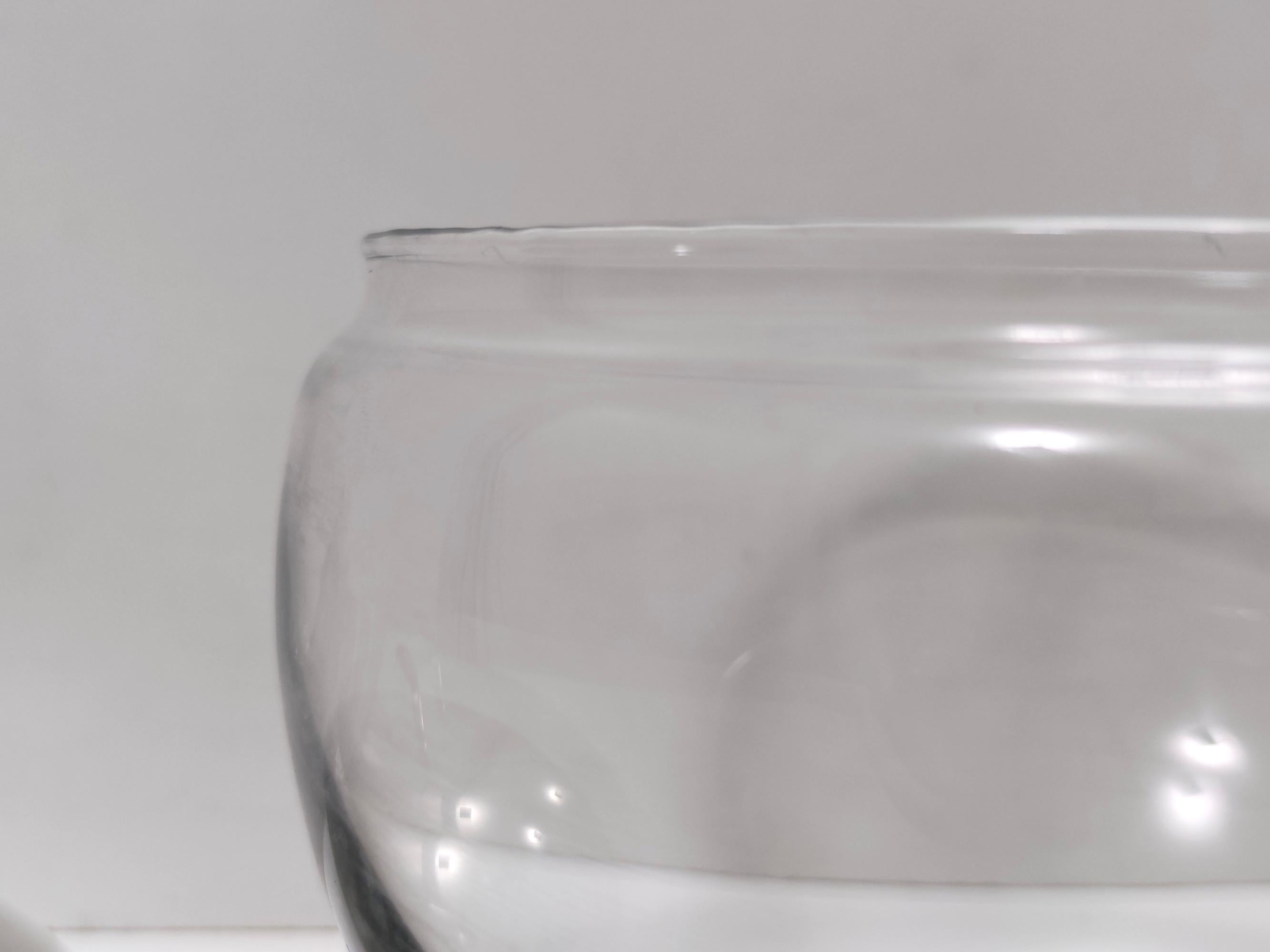 Postmoderner Eiskübel/Schale aus Glas und versilbertem Metall, Italien im Angebot 1