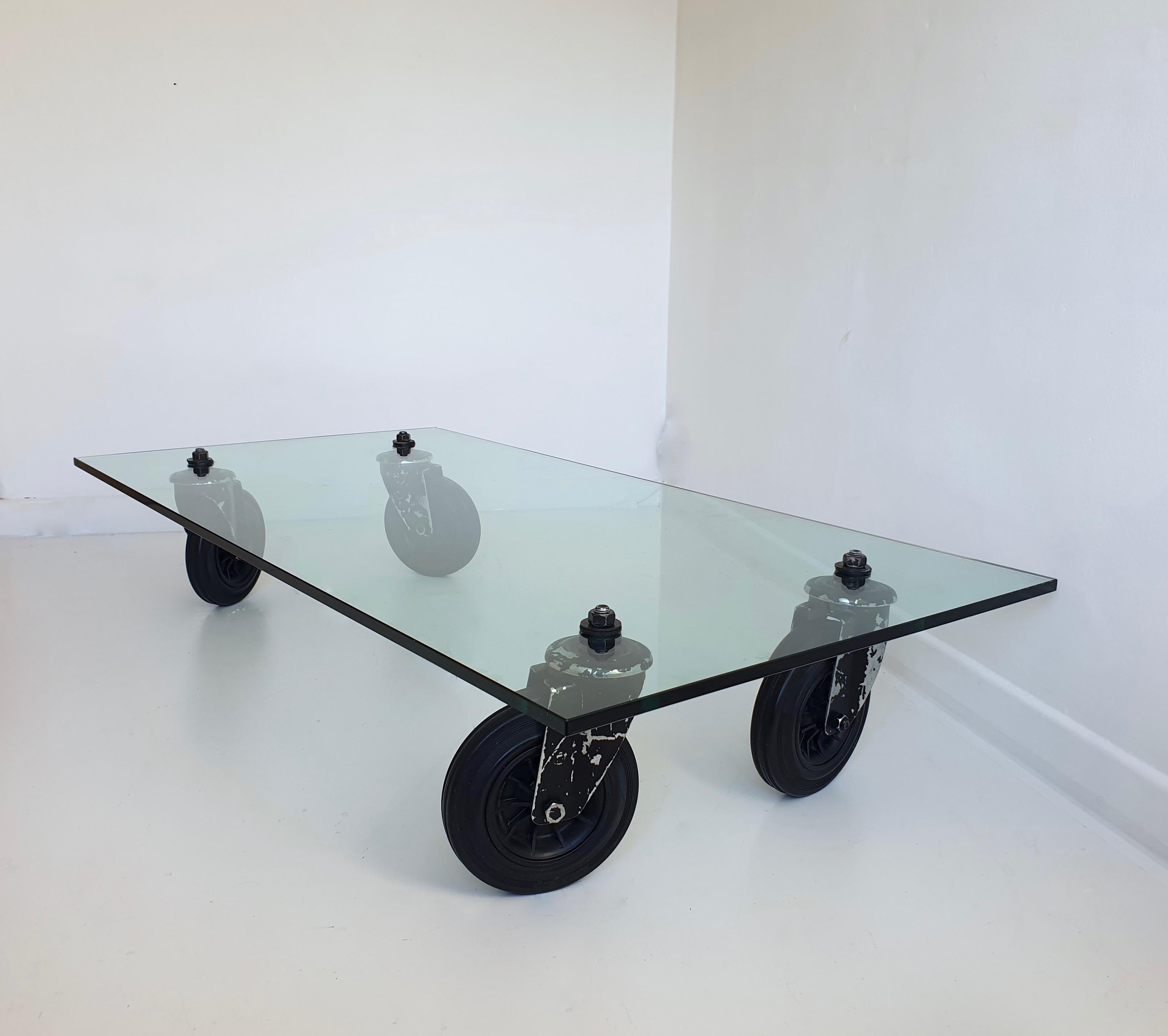 Postmodern Glass Coffee Table by Gae Aulenti for Fontana Arte For Sale 4