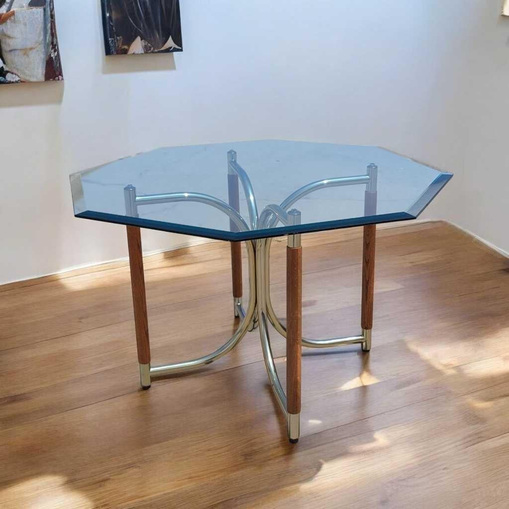 Table de salle à manger postmoderne en verre, base en laiton et bois de chêne, États-Unis, vers 1980 en vente 3