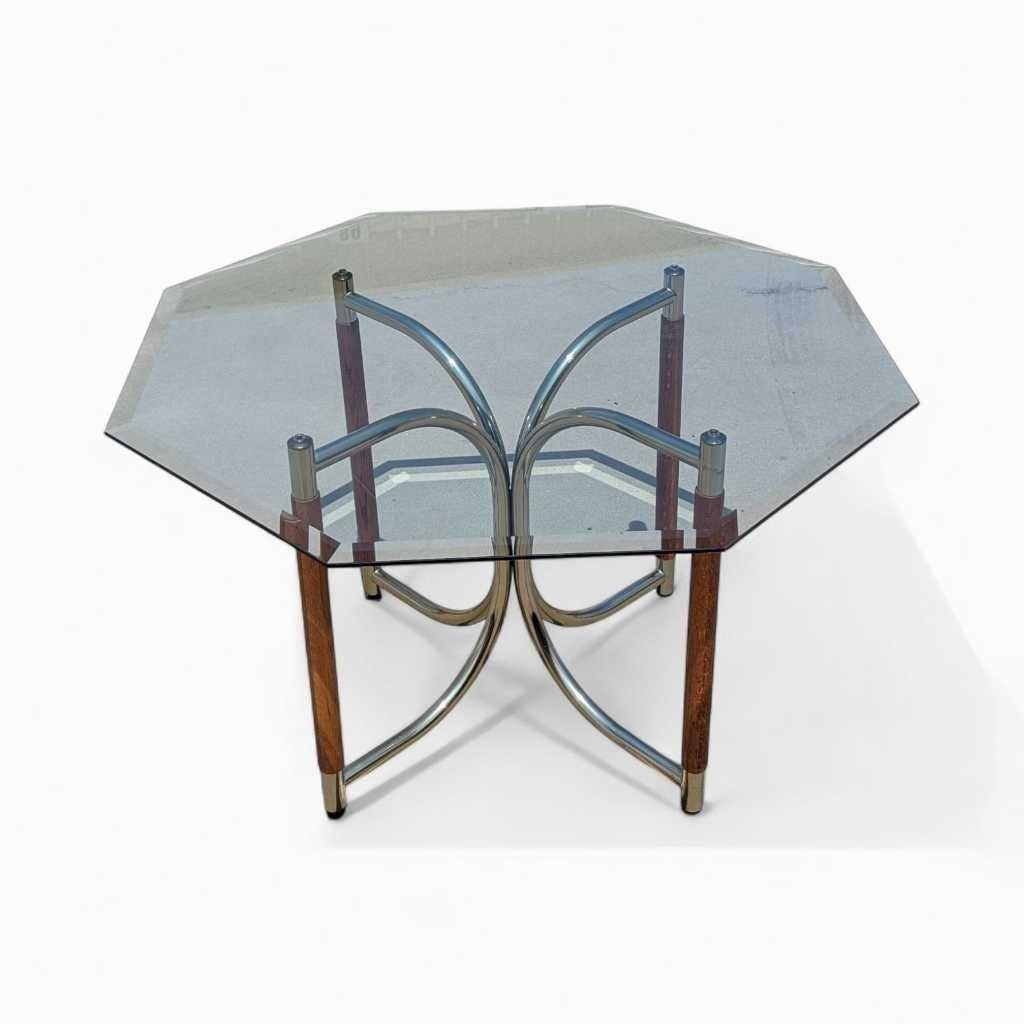 20ième siècle Table de salle à manger postmoderne en verre, base en laiton et bois de chêne, États-Unis, vers 1980 en vente