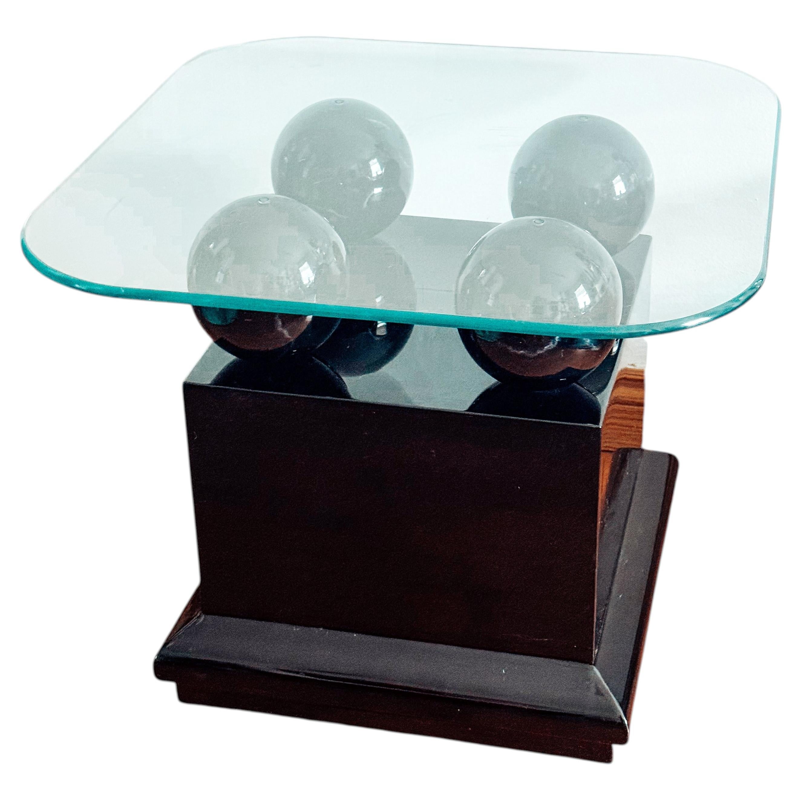 Table d'appoint postmoderne avec plateau en verre et base en faux marbre noir Sphère 1980 en vente