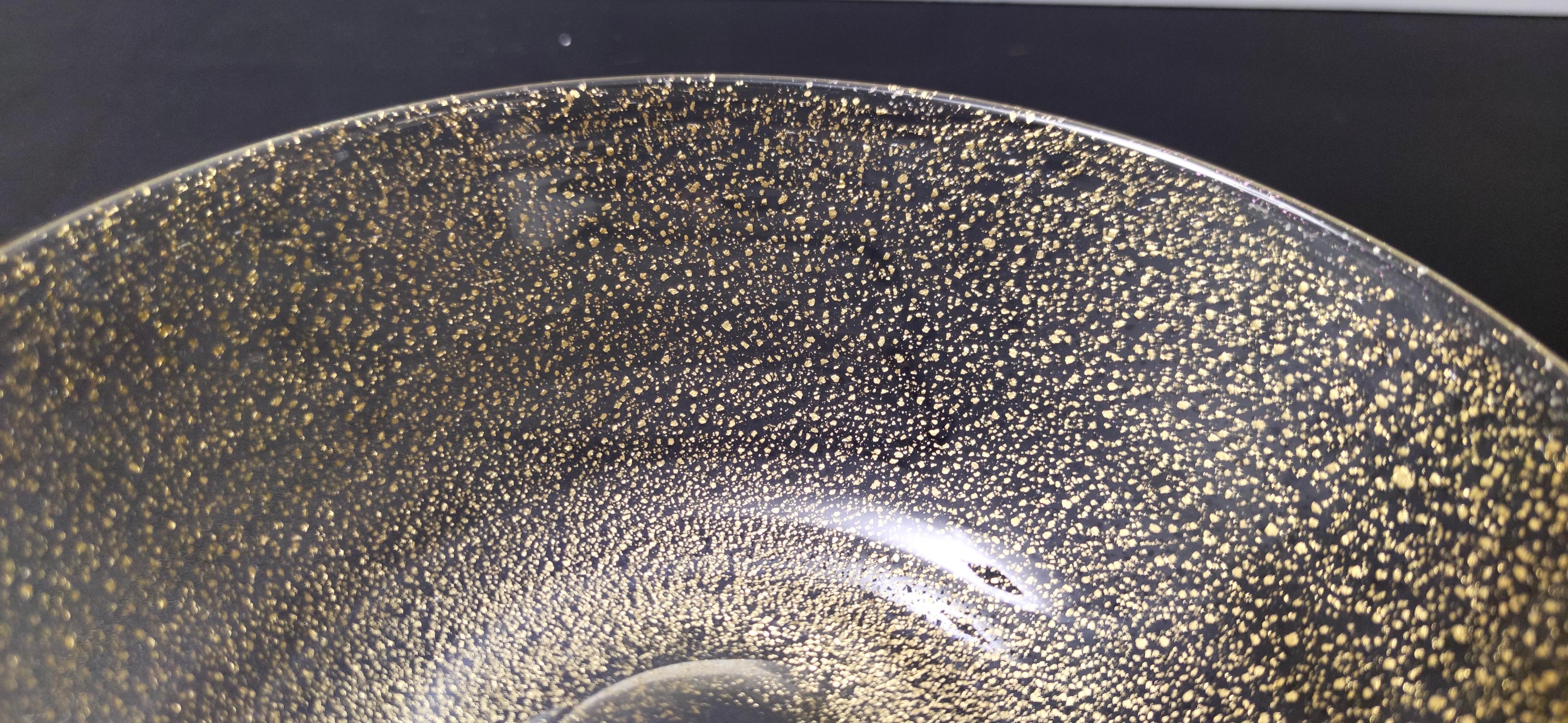 Bol postmoderne en verre de Murano moucheté d'or, Italie en vente 3