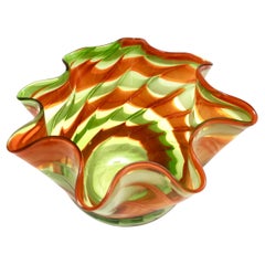 Vase Fazzoletto postmoderne en verre de Murano vert et orange de Fratelli Toso, Italie