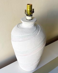 Lámpara de sobremesa posmoderna de 3 vías de escayola verde y rosa con cintas