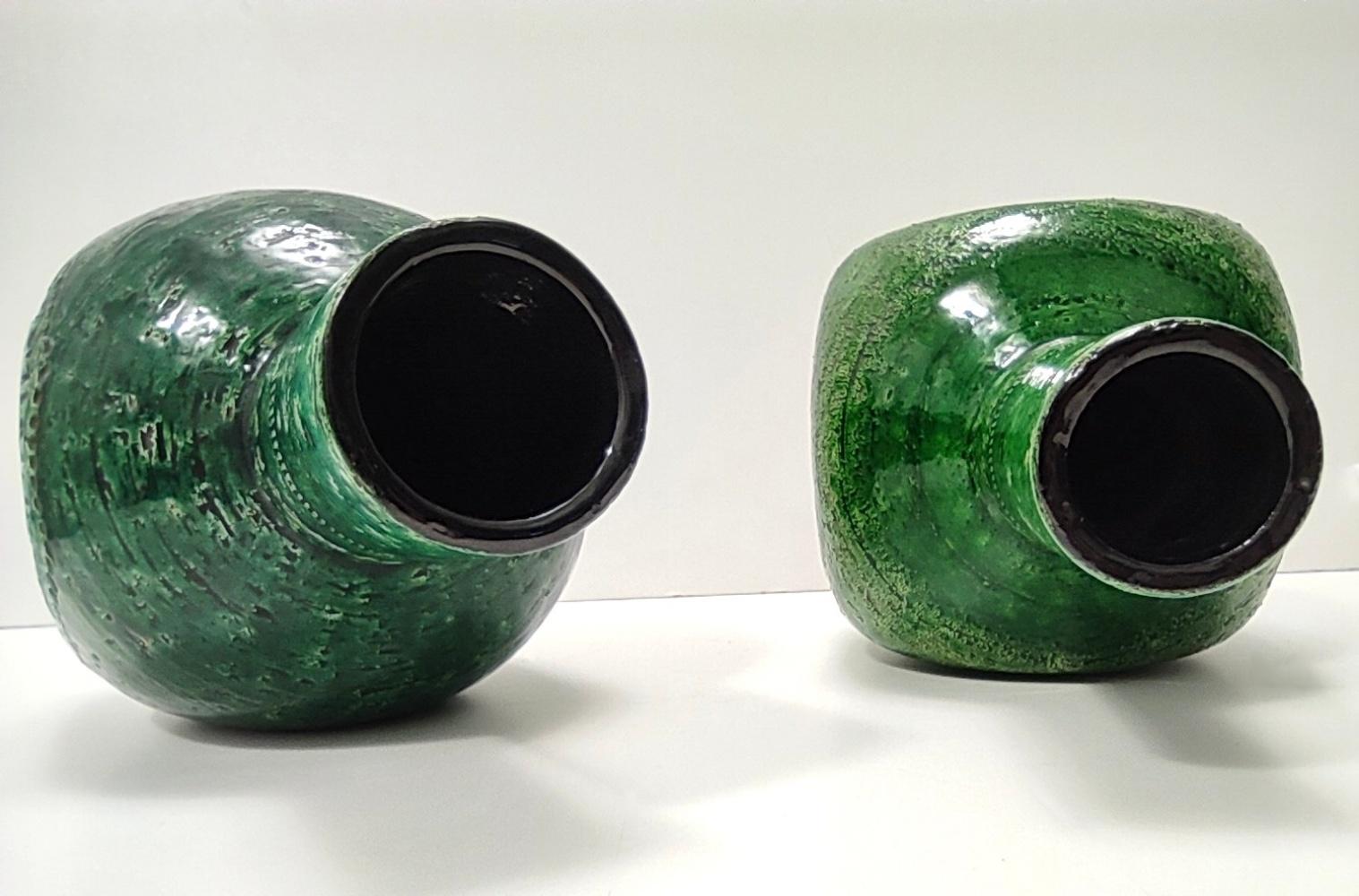 Postmoderne grün lackierte Keramikvase von Aldo Londi für Bitossi, Italien im Angebot 5