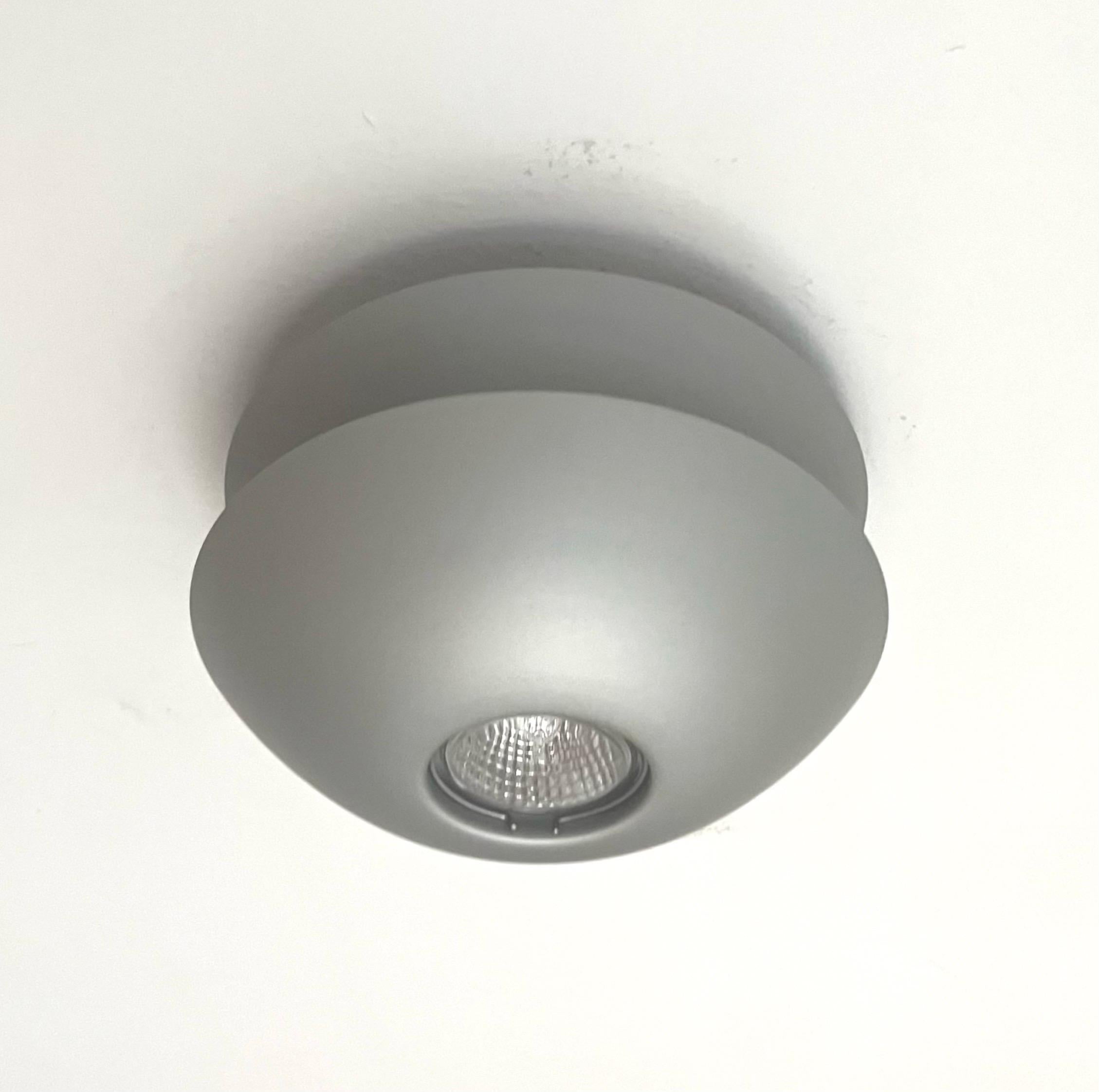 Pretty Postmodern Spanish Pair of grey metal Flush Mounts or Wall Sconces by Blauet. Model: Birimbao-2. These fixtures were made in Barcelona (Spain) by Blauet during 1980s.
They have never been used, the condition is Excellent. “Blauet” original