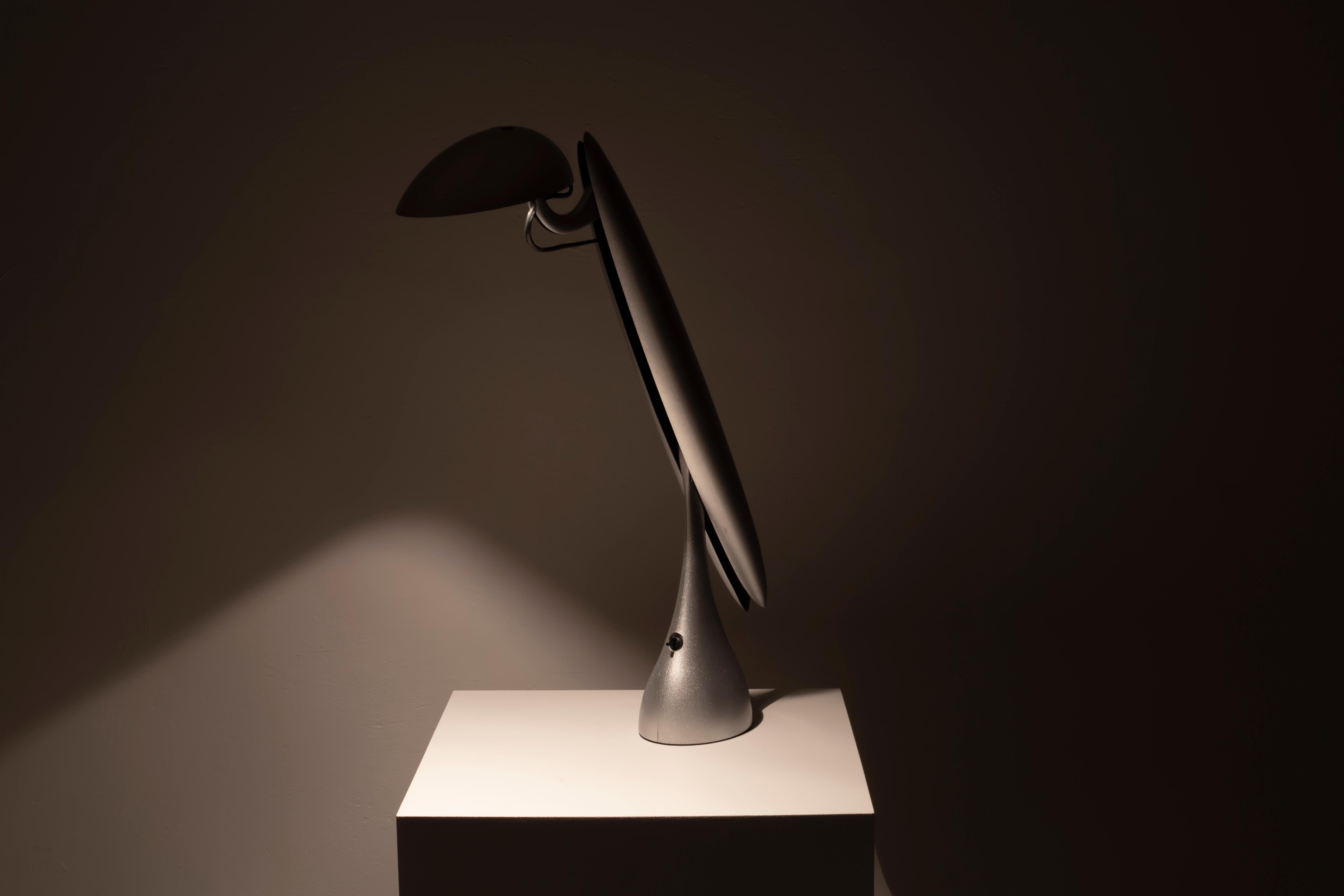 Plastique Lampe postmoderne Heron par Isao Hosoe pour Luxo en vente