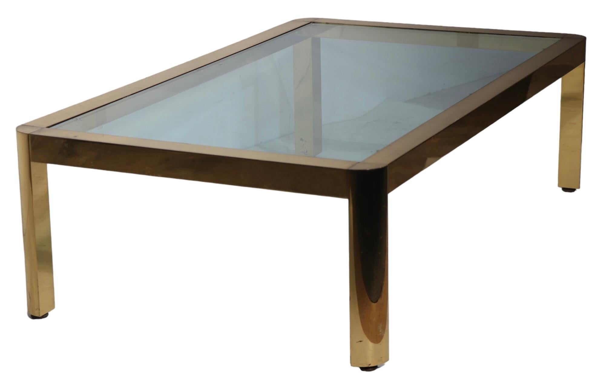 Postmodern Hollywood Regency Brass and Glass Coffee Table Made in Italy c 1970's For Sale 6