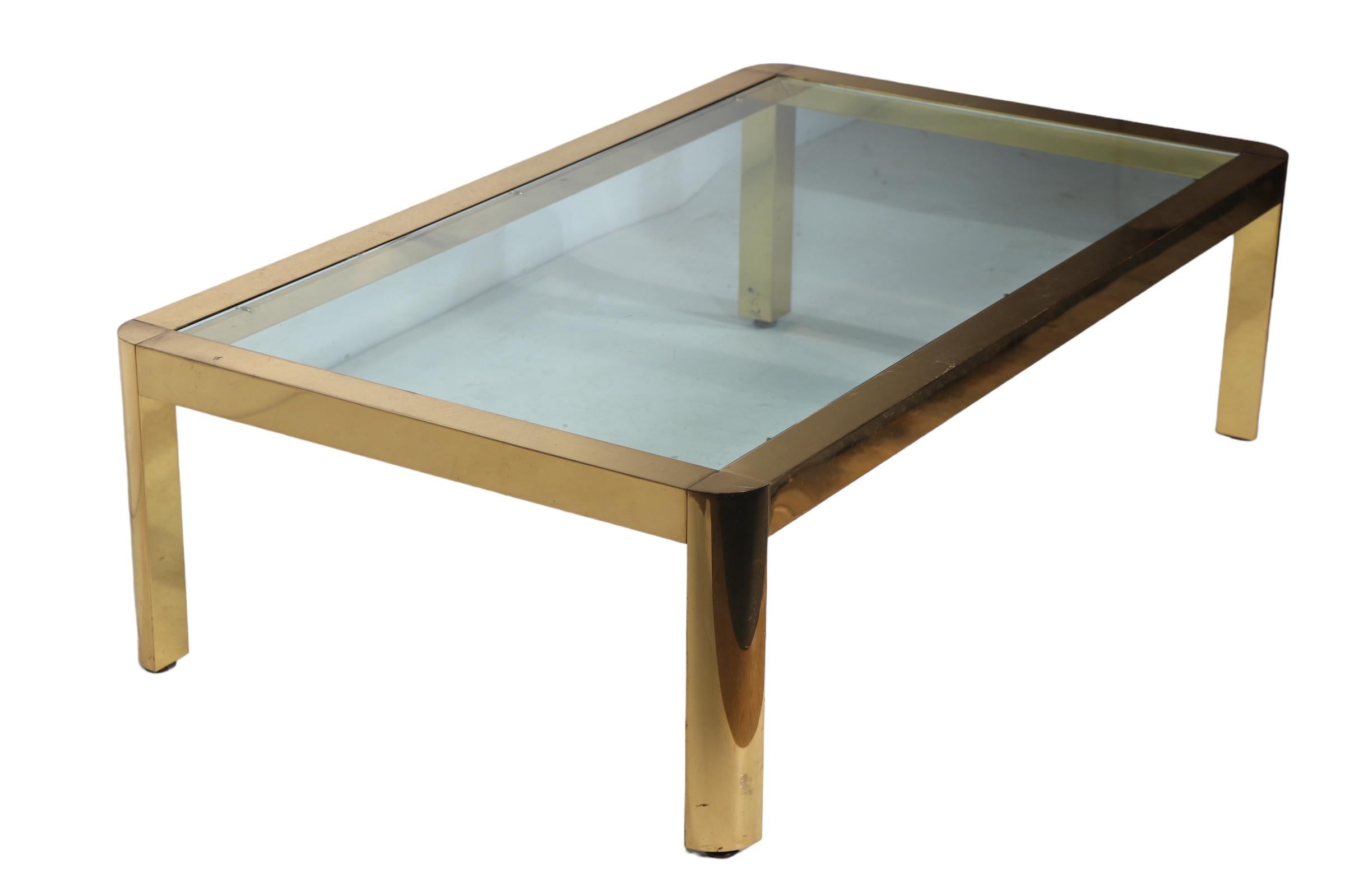 Postmodern Hollywood Regency Brass and Glass Coffee Table Made in Italy c 1970's For Sale 8