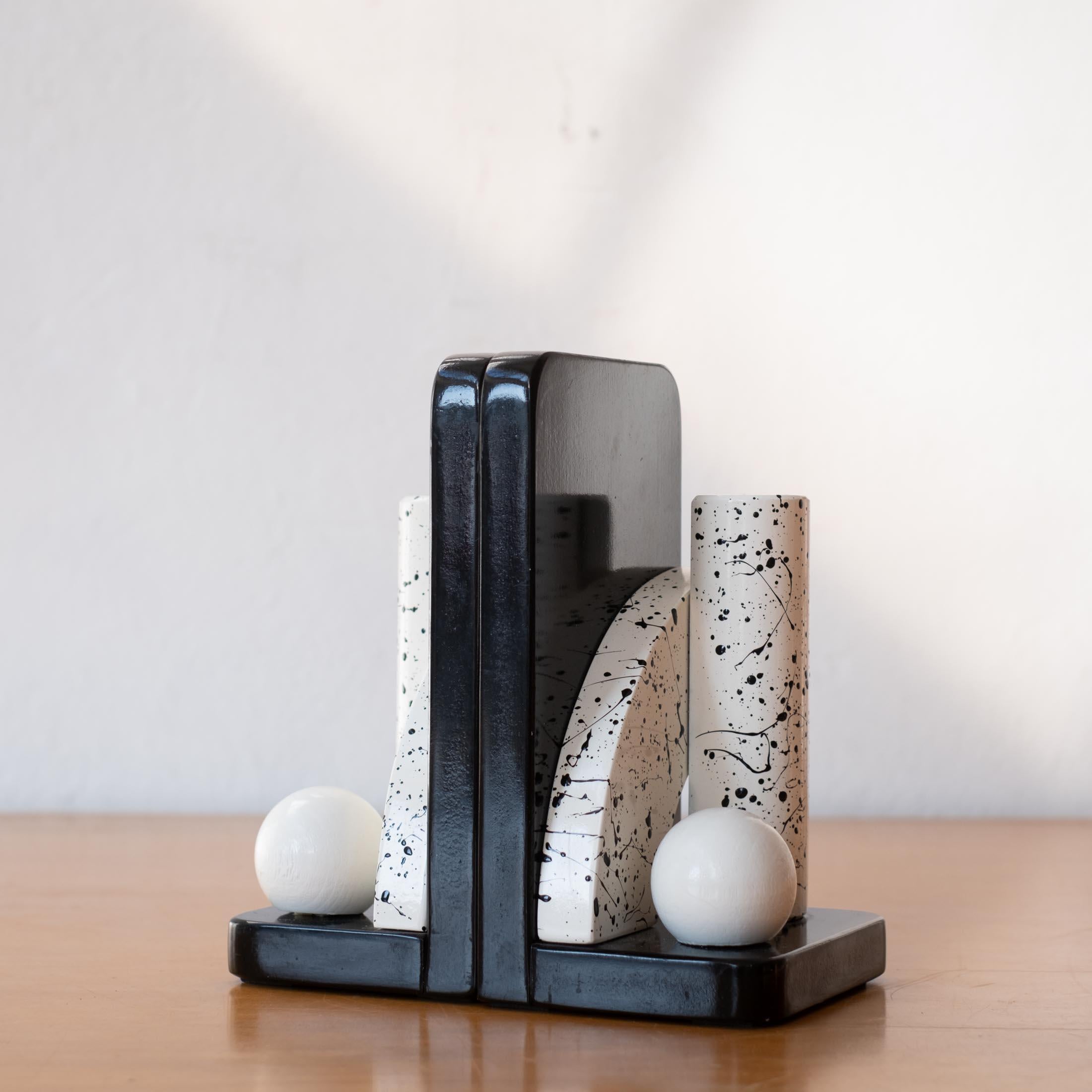 Post-Modern Postmodern House Bookends Memphis Milano 1980s For Sale