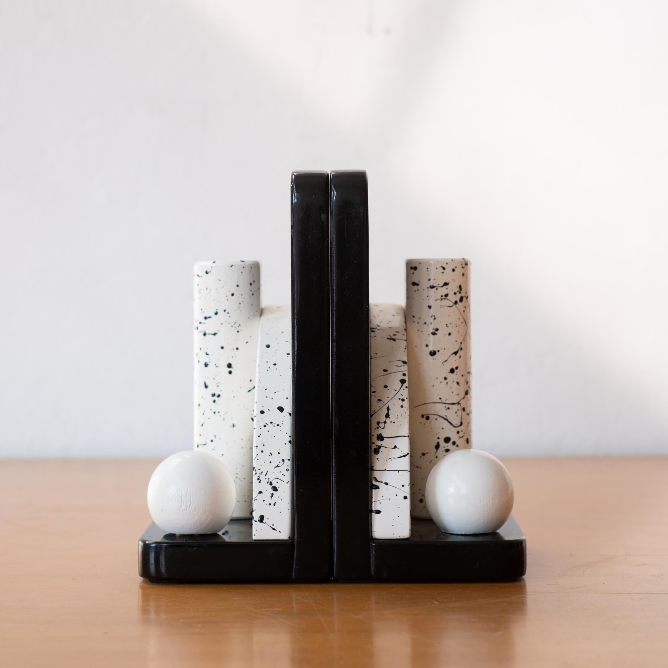 Wood Postmodern House Bookends Memphis Milano 1980s For Sale