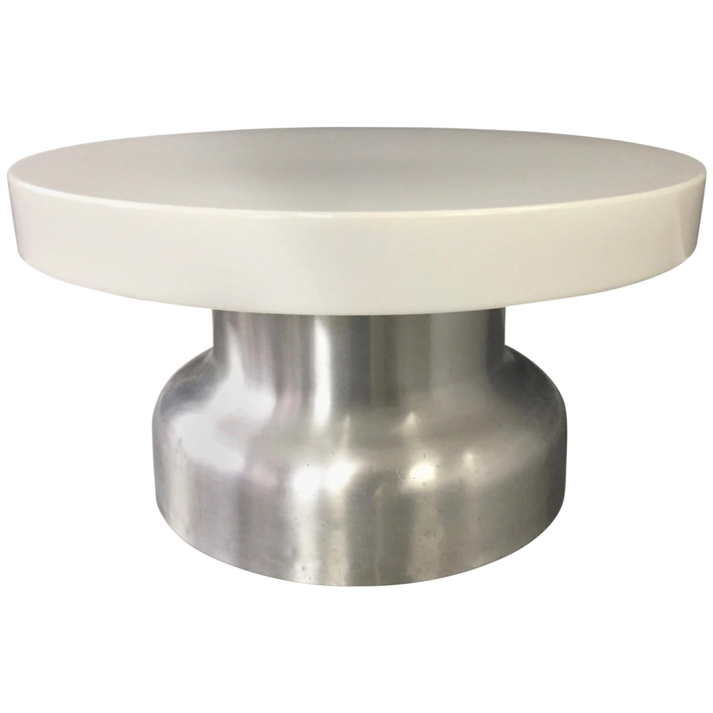 Table basse industrielle postmoderne éclairée en aluminium brossé et acrylique en vente