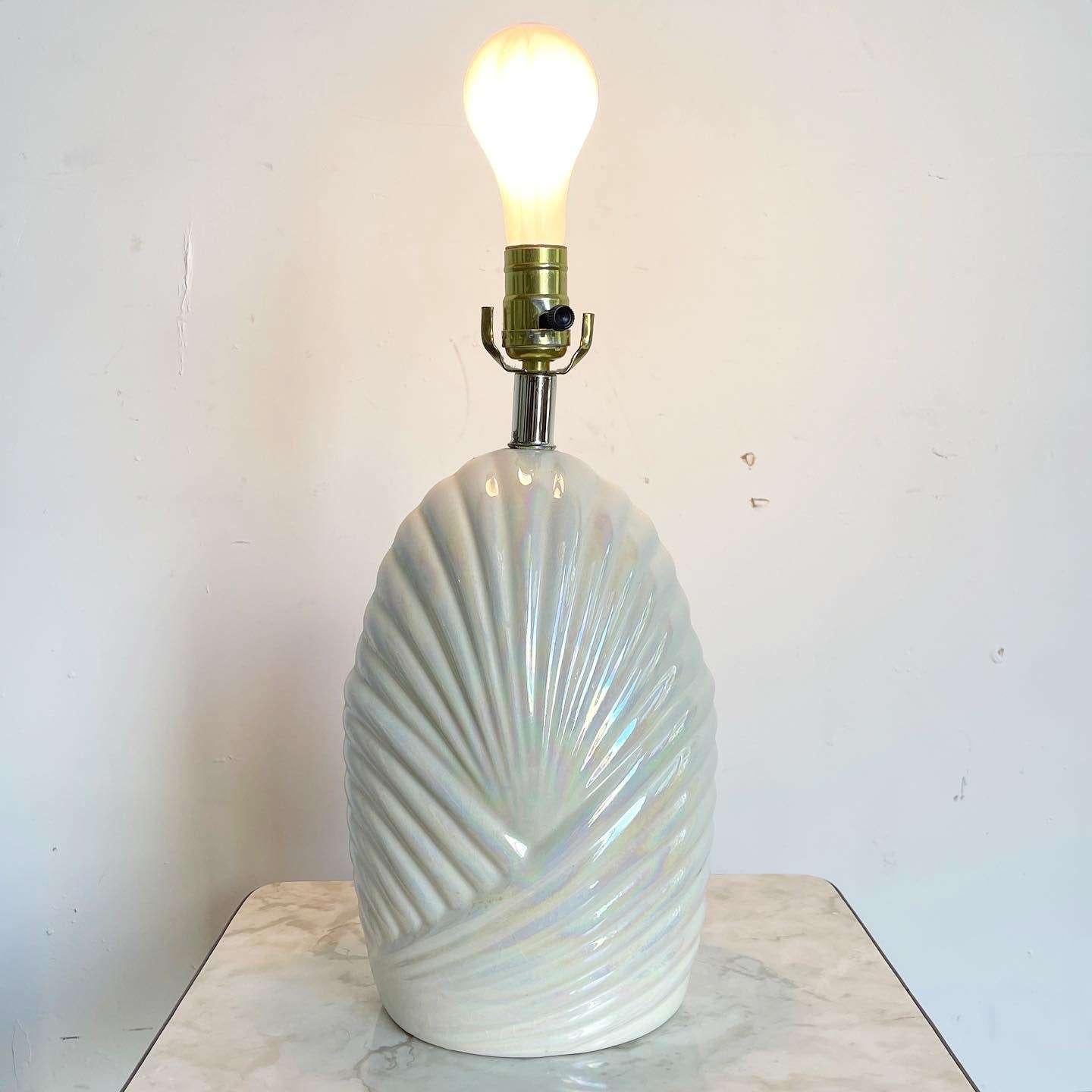 Postmodern Iridescent White Scalloped Table Lamp In Good Condition For Sale In Delray Beach, FL