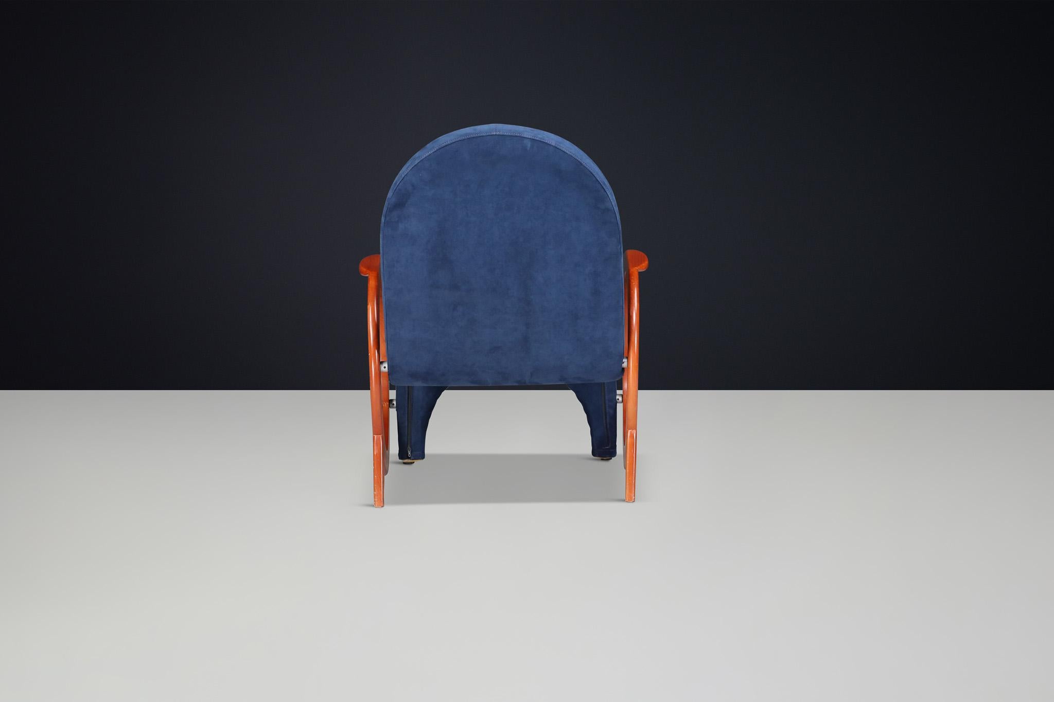 Sillón italiano postmoderno en tela original, años 70 en Bueno estado para la venta en Almelo, NL