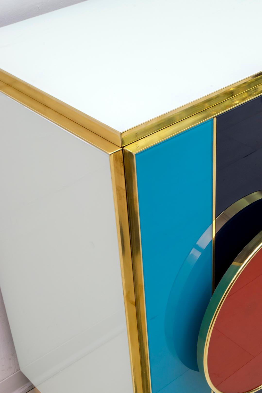 Postmodern Italian Bar Sideboard Colored Glass and Brass, 1980s 1