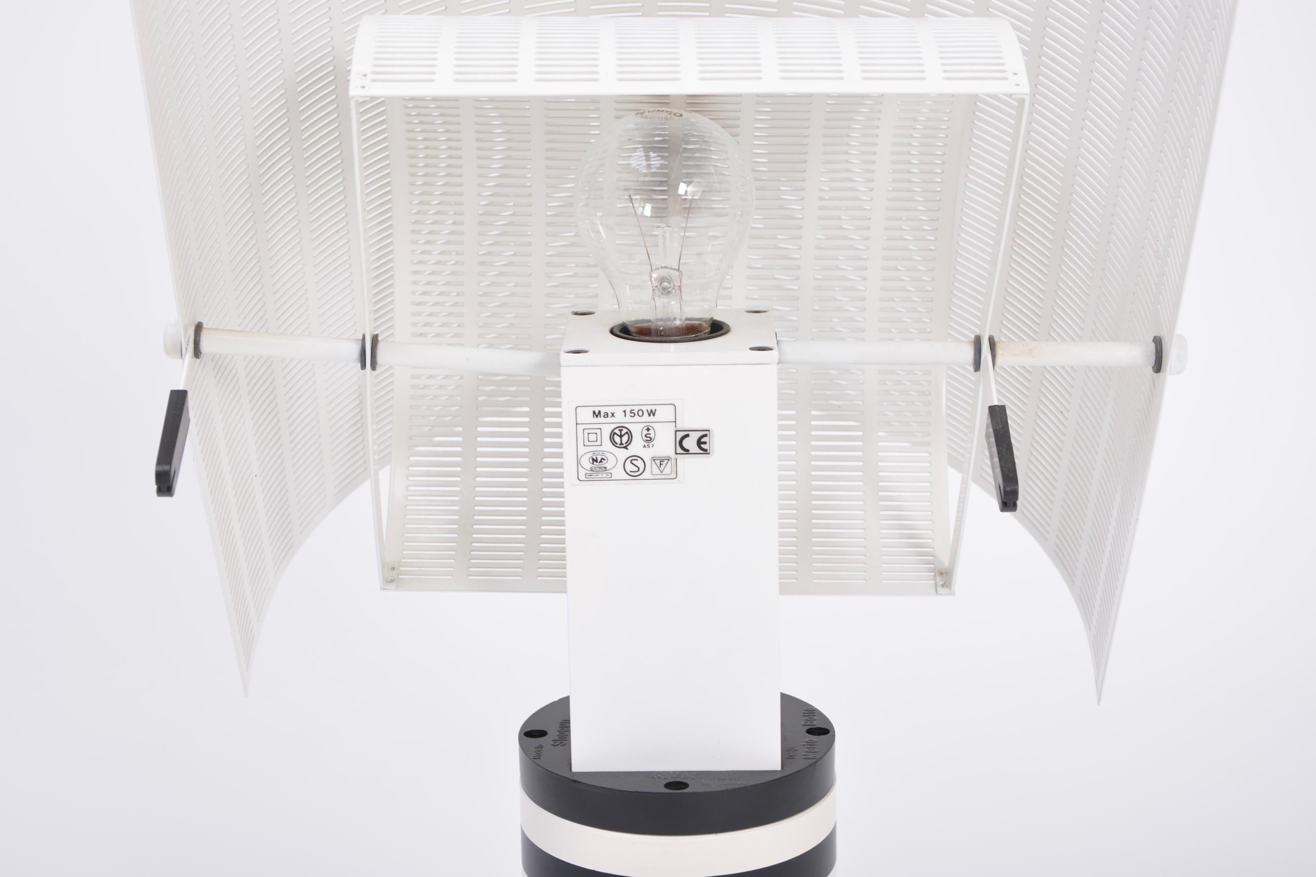 Postmodern Italian Black and White Table Lamp 'Shogun' by Mario Botta 3