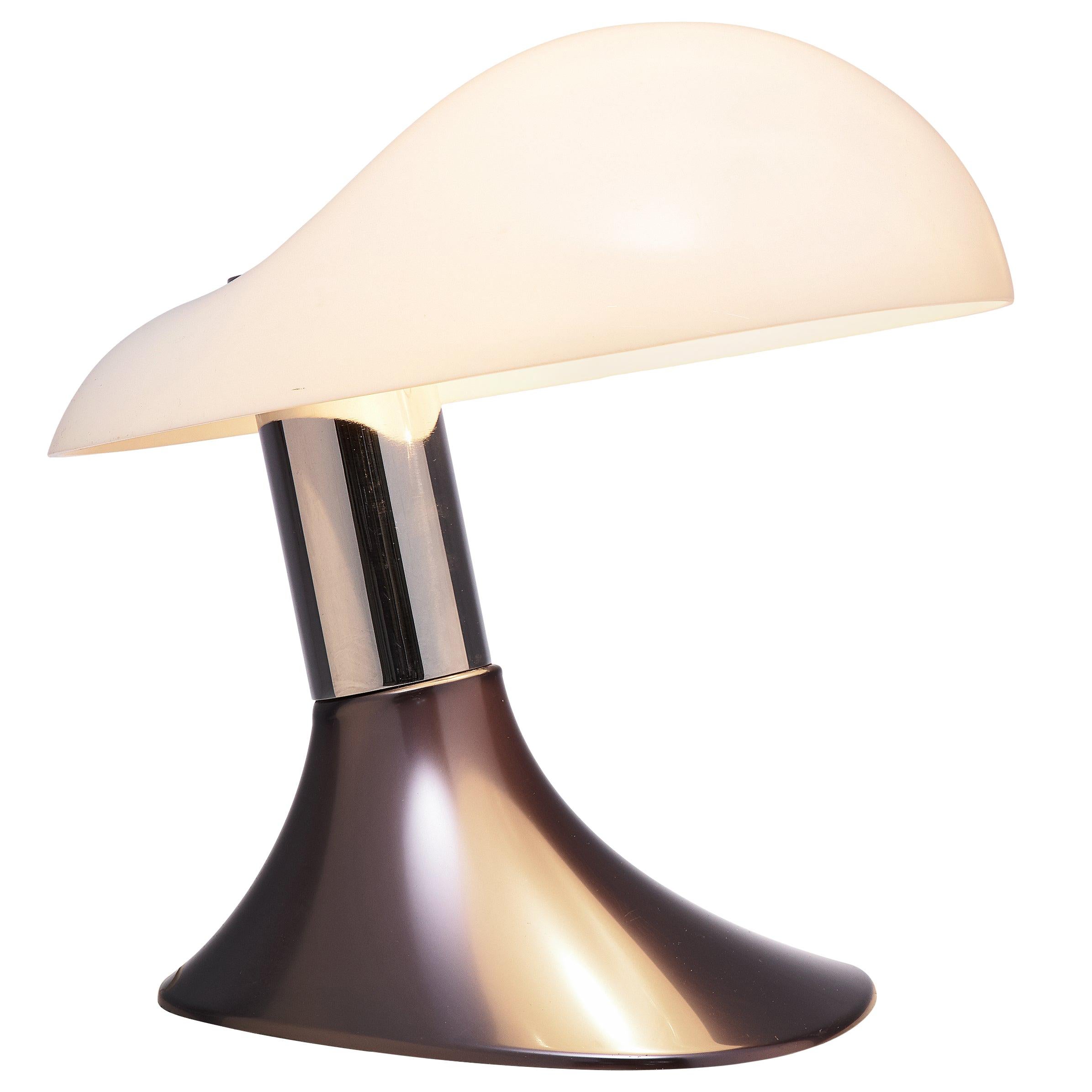 Postmodern Italian Cobra Table Lamp by Guzzini