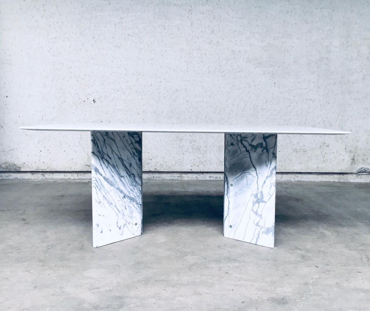 Post-Modern Postmodern Italian Design Carrara Marble Dining Table 1970's For Sale