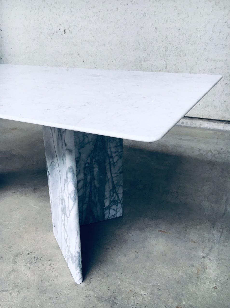 Postmodern Italian Design Carrara Marble Dining Table 1970's For Sale 1