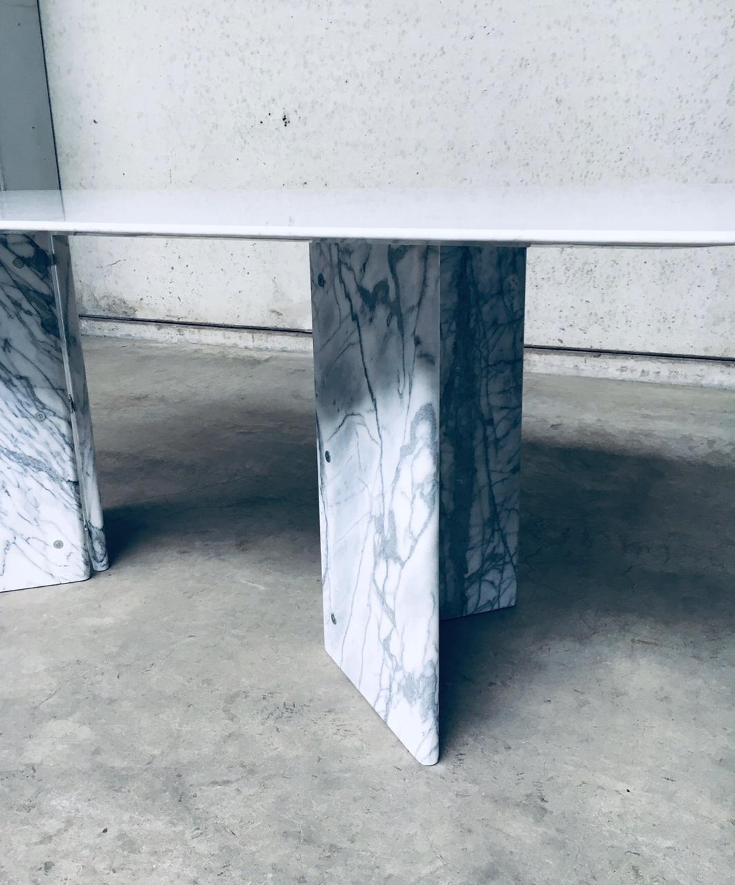 Postmodern Italian Design Carrara Marble Dining Table 1970's For Sale 2