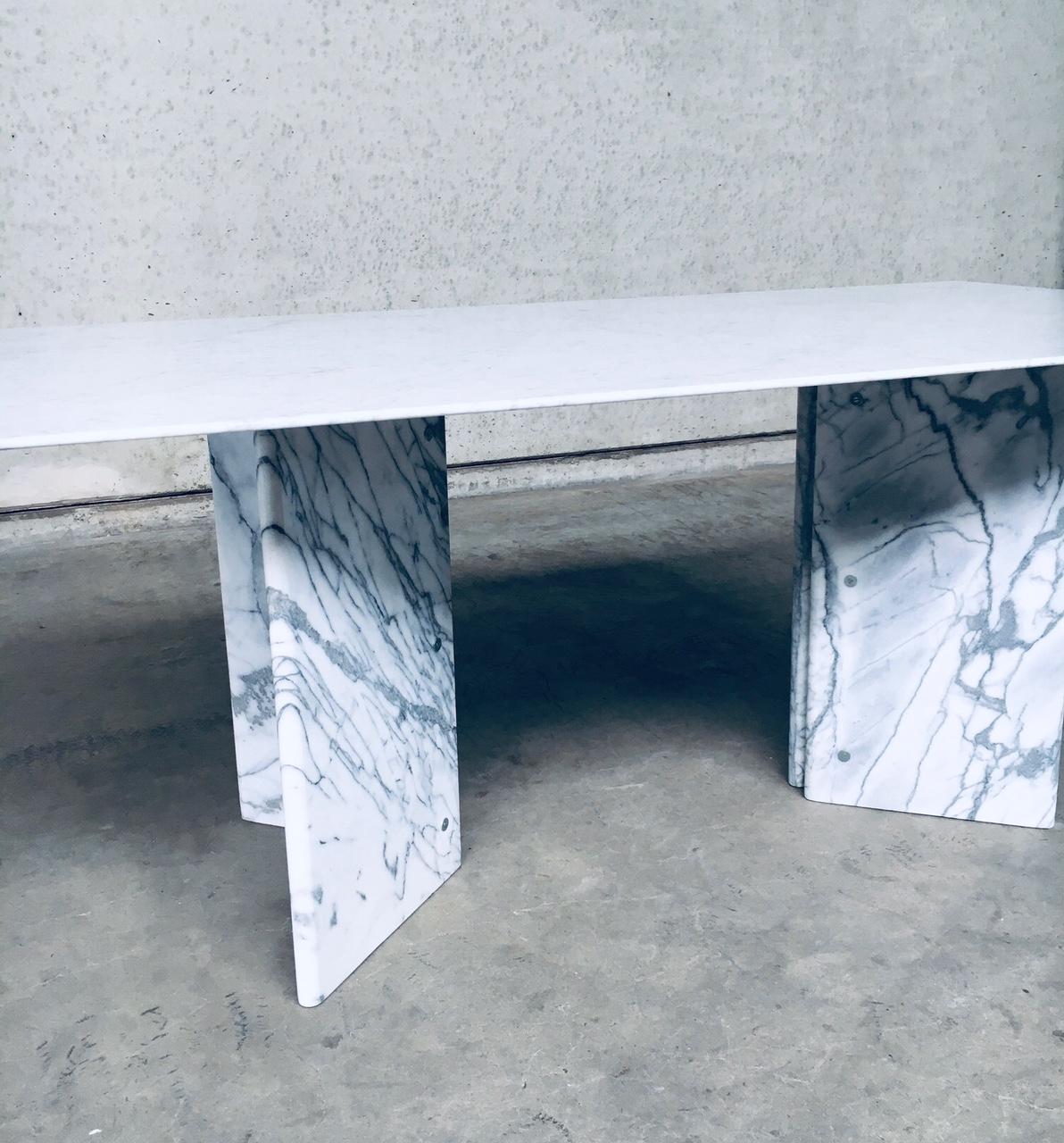 Postmodern Italian Design Carrara Marble Dining Table 1970's For Sale 3