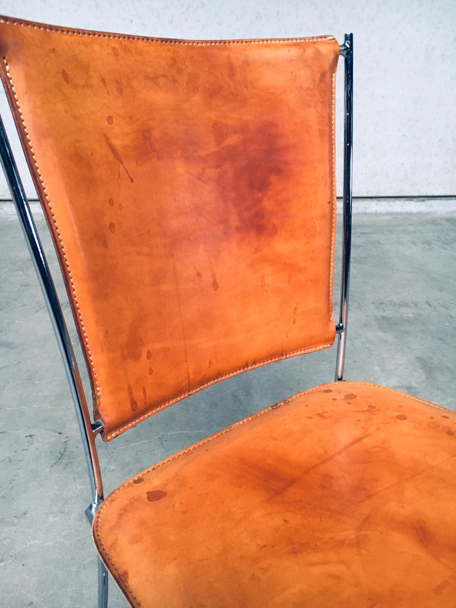 Ensemble de chaises de salle à manger en cuir au design italien postmoderne par Segis, Italie, années 1990 en vente 11