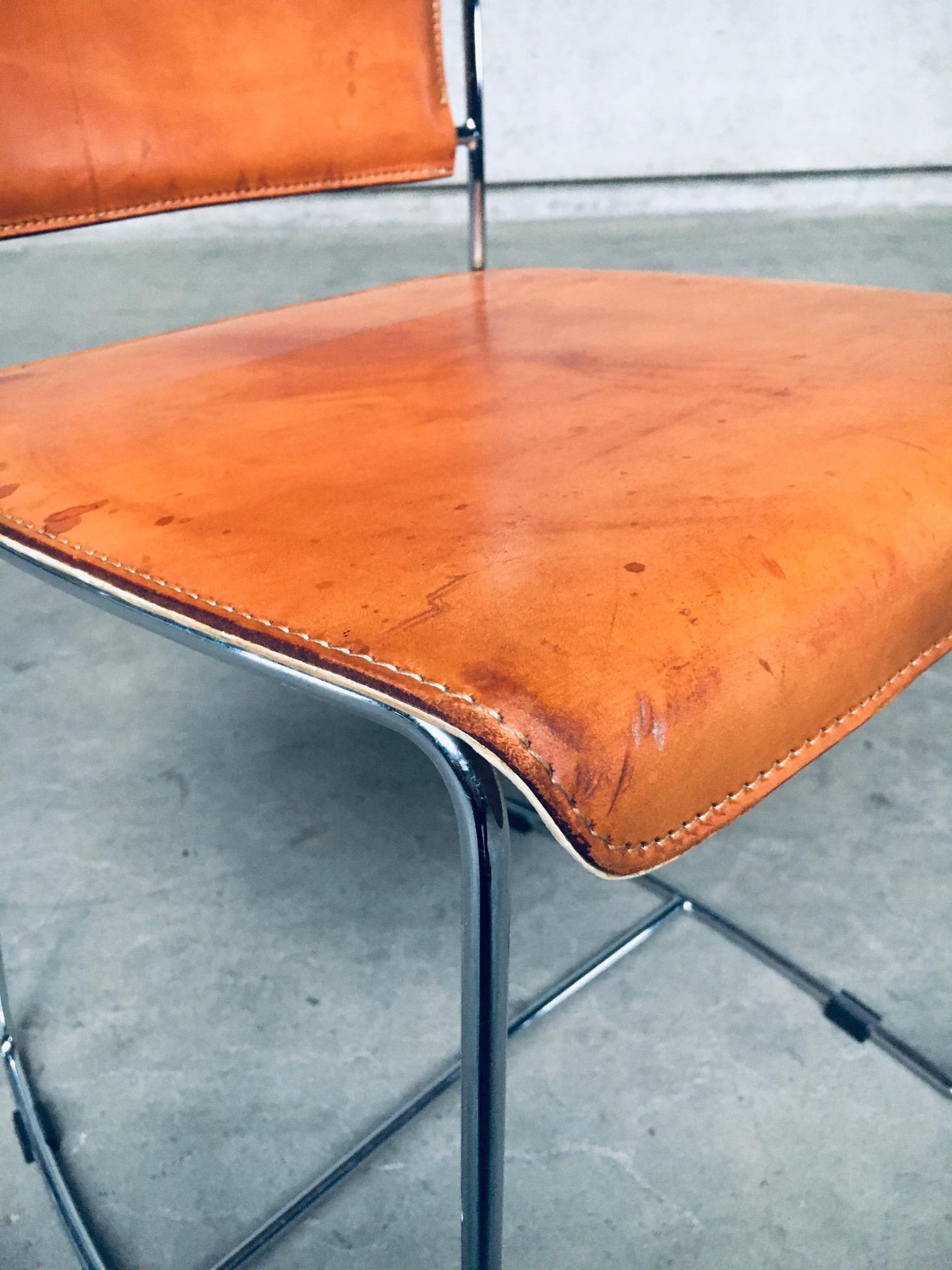 Ensemble de chaises de salle à manger en cuir au design italien postmoderne par Segis, Italie, années 1990 en vente 14