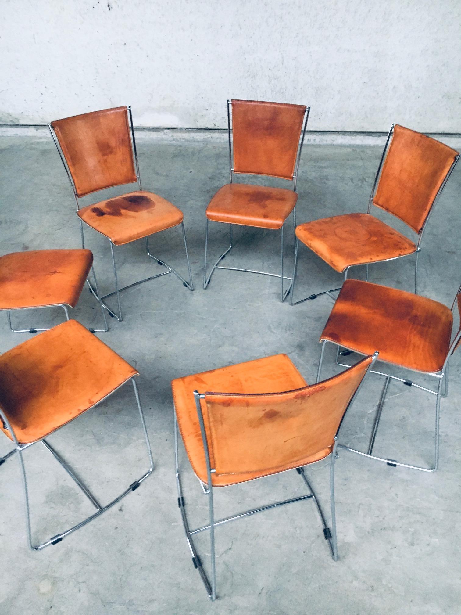 Ensemble de chaises de salle à manger en cuir au design italien postmoderne par Segis, Italie, années 1990 en vente 2