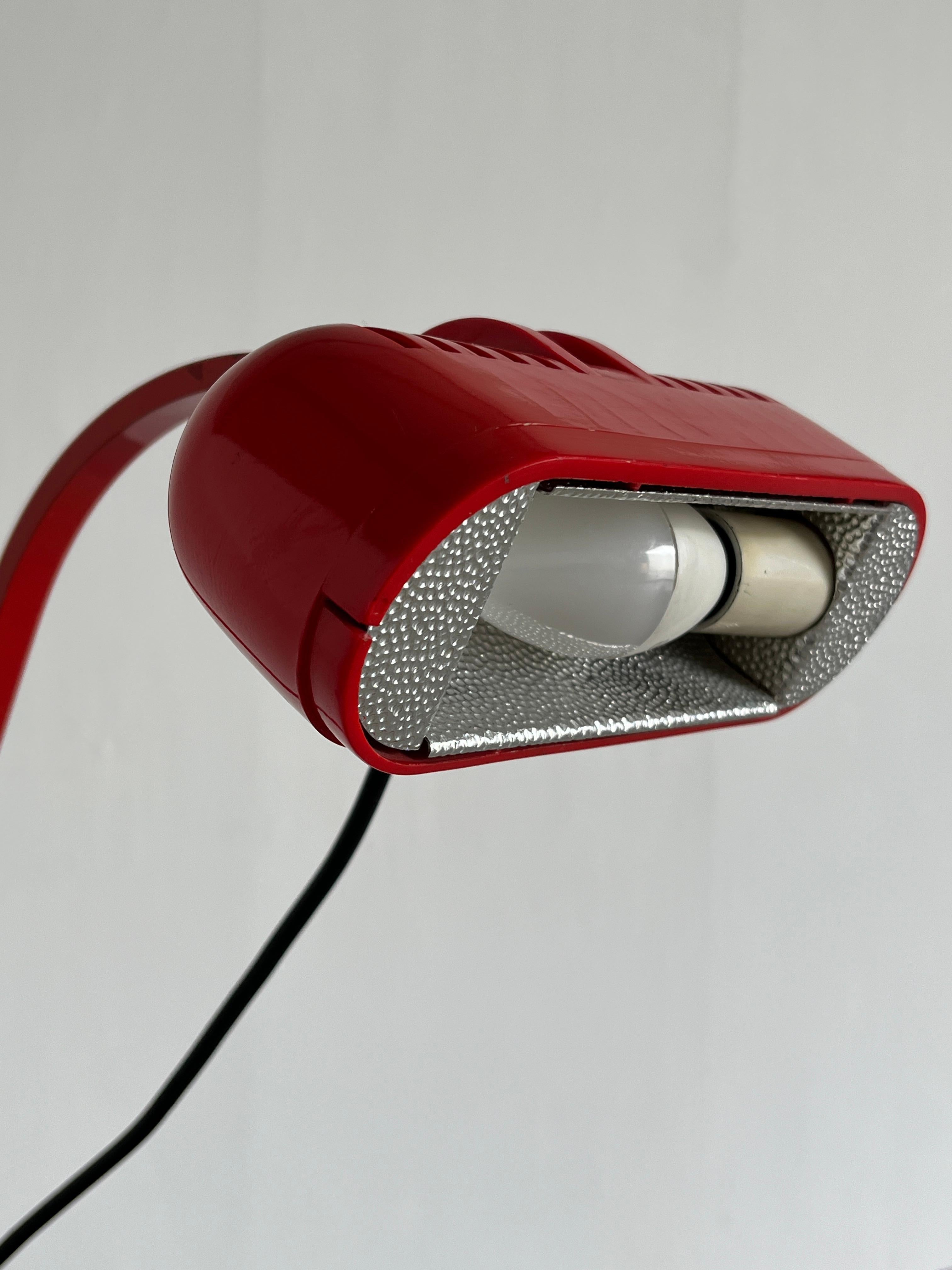 Postmodern Italian Desk Lamp Model 'Model T555' by Luci Illuminazione di Interni 3