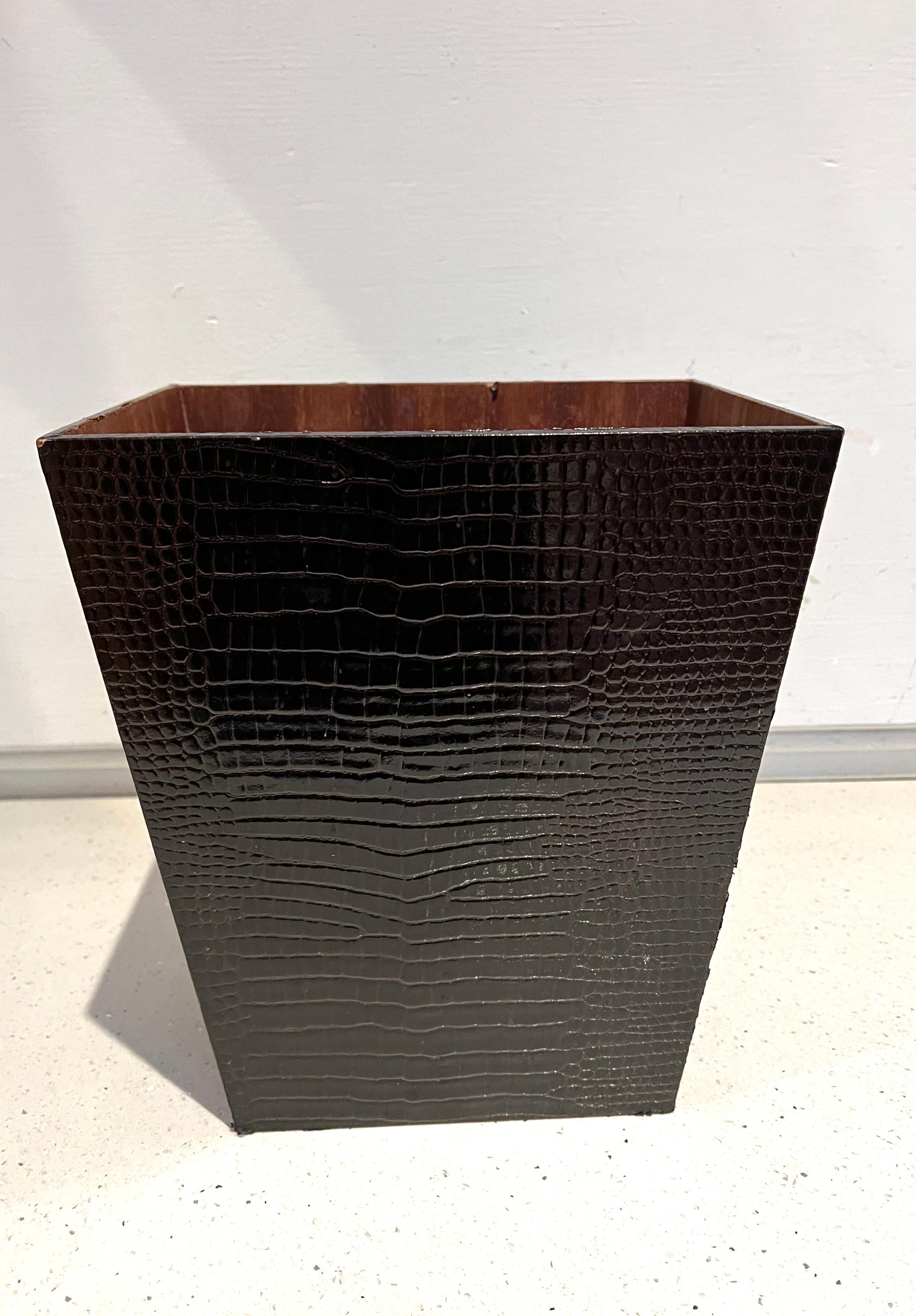 Postmodern Italian Faux Leather Wastebasket by Labrazel In Good Condition For Sale In San Diego, CA