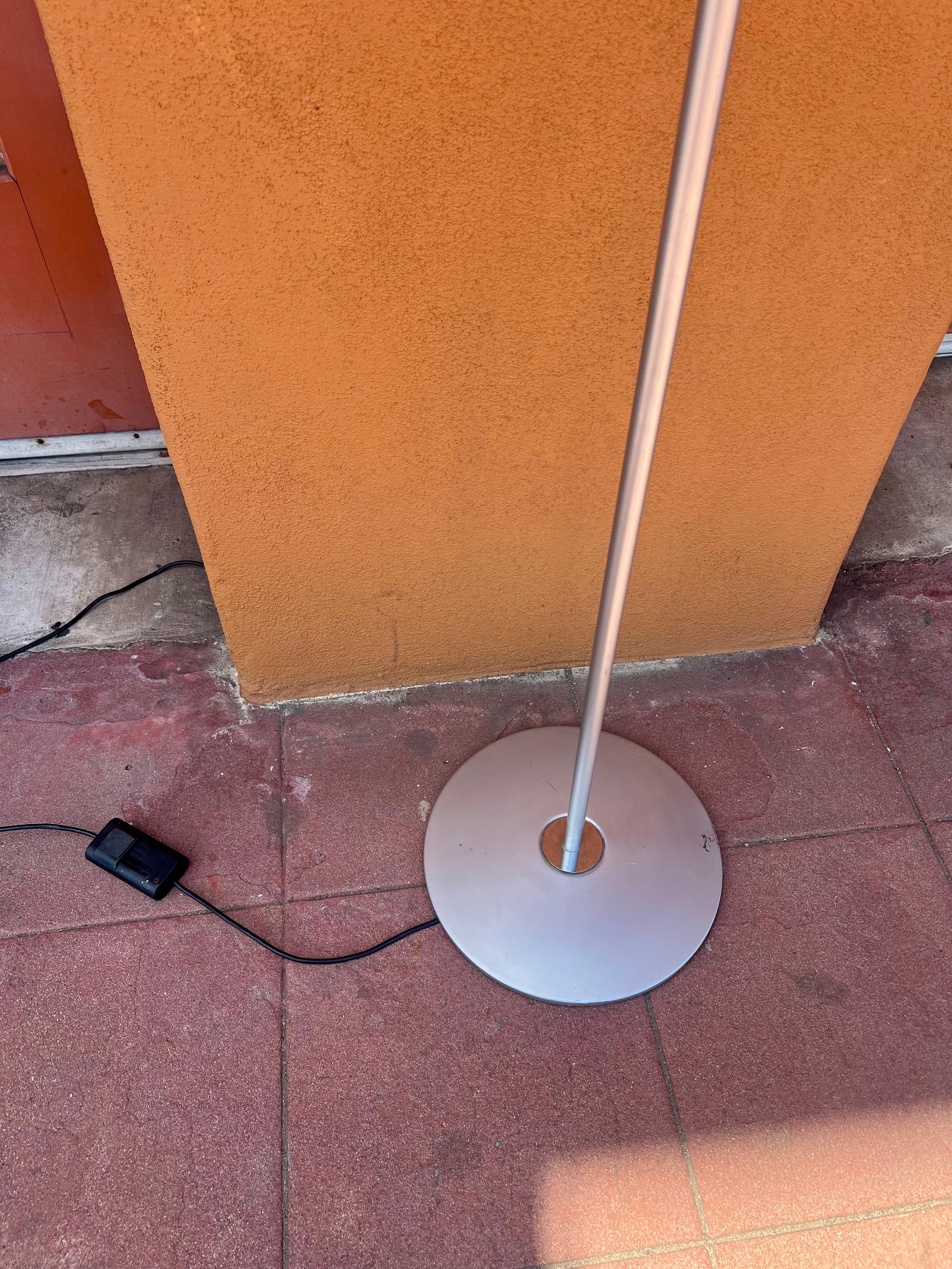 Postmodern Italian floor Lamp by Roberto Freno for Veart In Good Condition For Sale In San Diego, CA