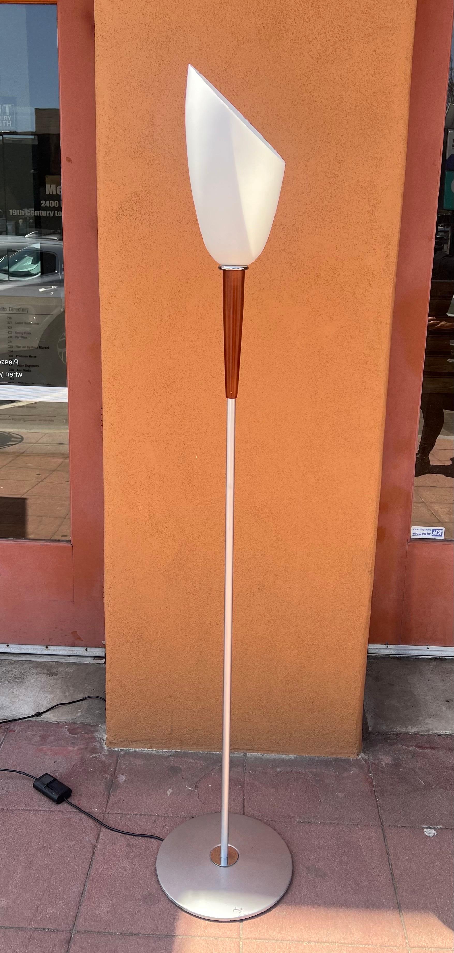 Metal Postmodern Italian floor Lamp by Roberto Freno for Veart For Sale