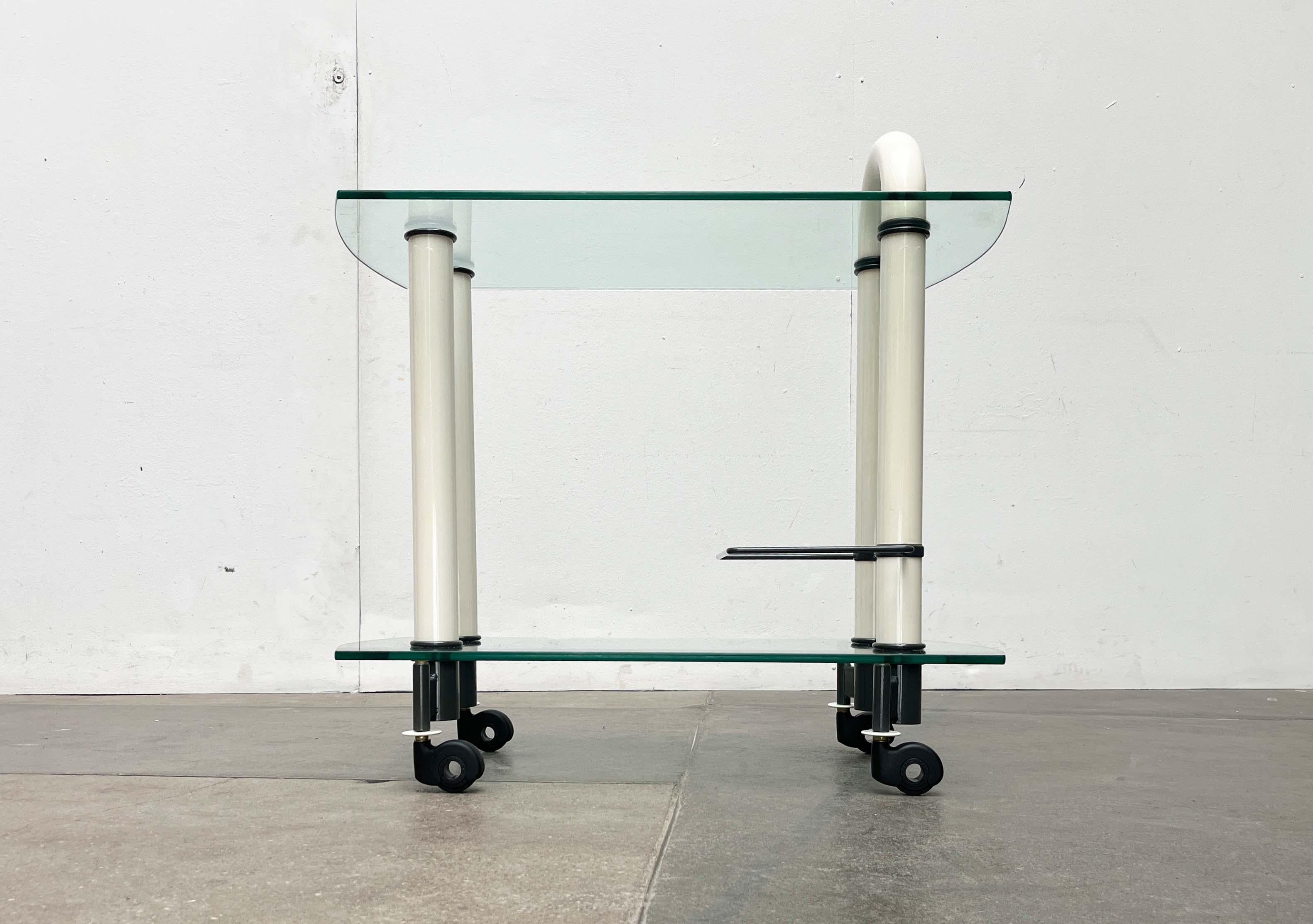 Postmodern Italian Glass and Metal Bar Cart from Metalnova, 1980s In Good Condition For Sale In Hamburg, DE