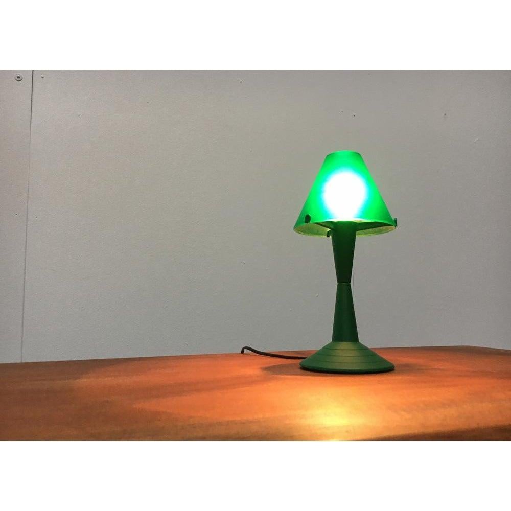 Plastique Postmodern Italian Lulu Table Lamp from Veneta Lumi, 1980s en vente