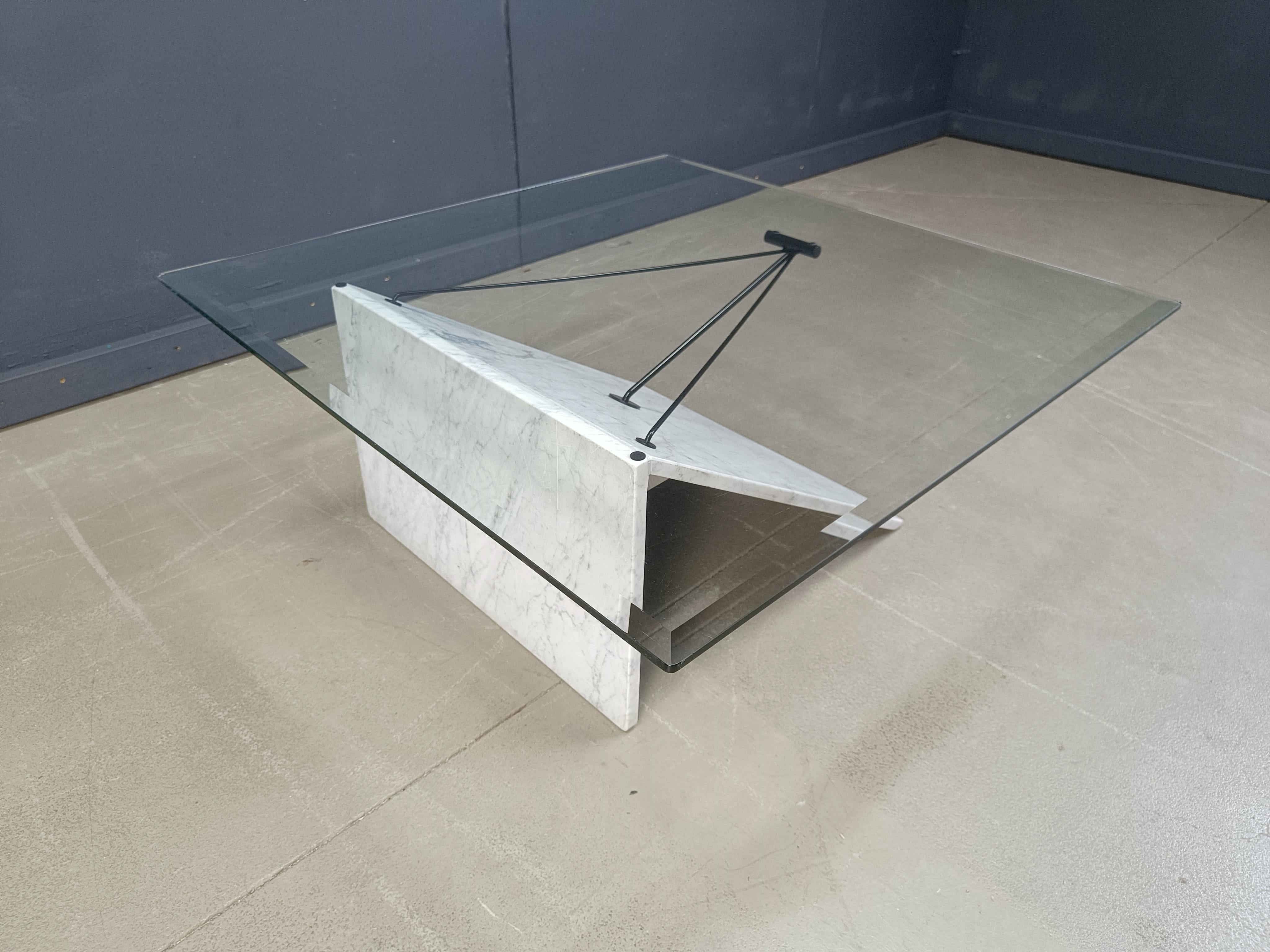 Post-Modern Postmodern italian marble coffee table, 1980s For Sale