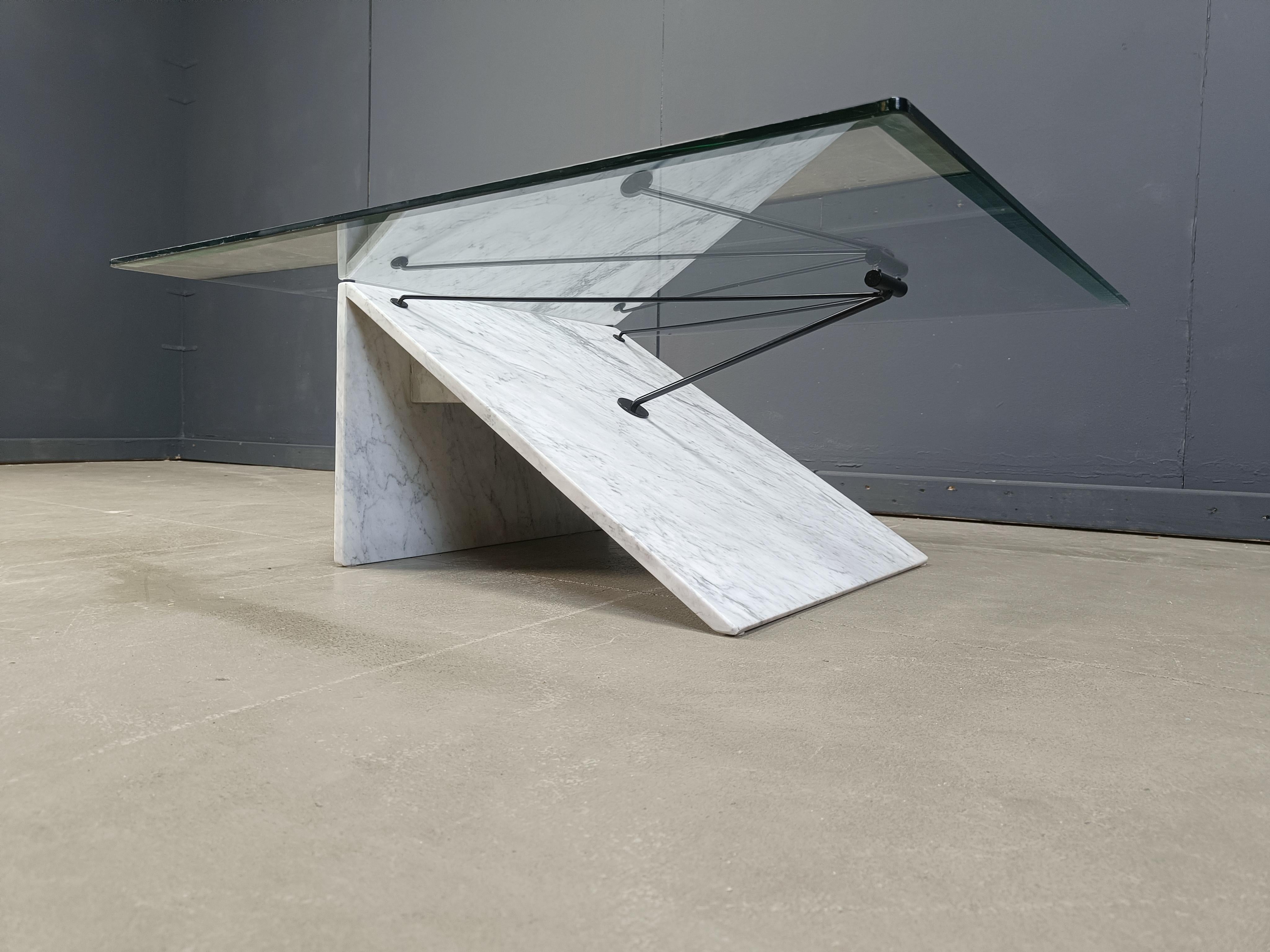 Italian Postmodern italian marble coffee table, 1980s For Sale