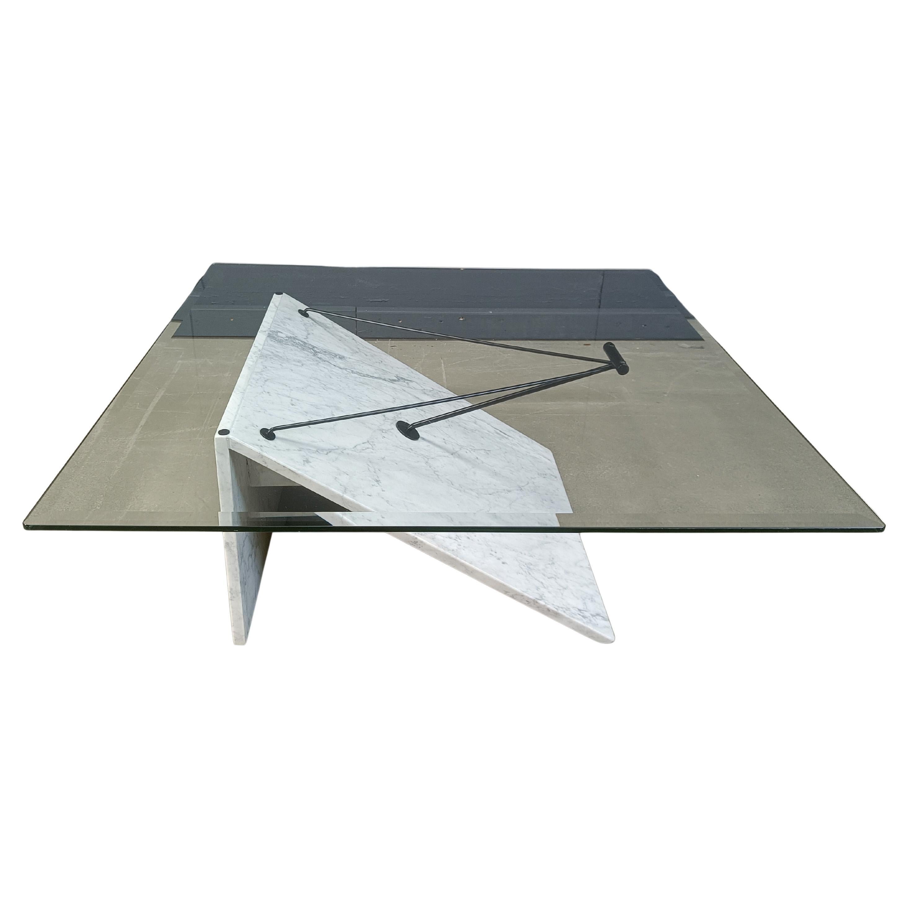Postmodern italian marble coffee table, 1980s For Sale