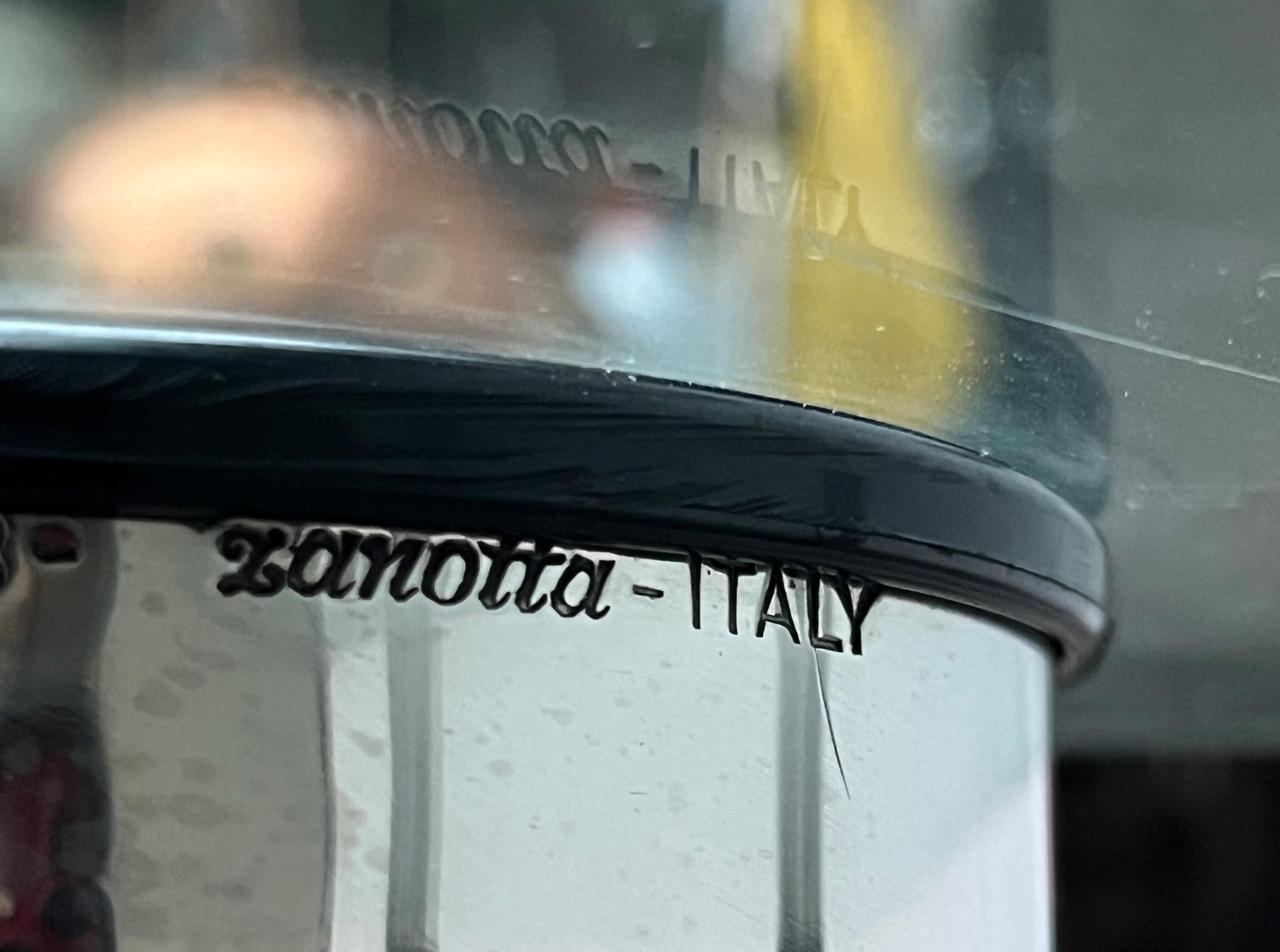 Postmoderner italienischer Marcuso-Couchtisch aus Glasglas von Marco Zanuso für Zanotta im Angebot 4