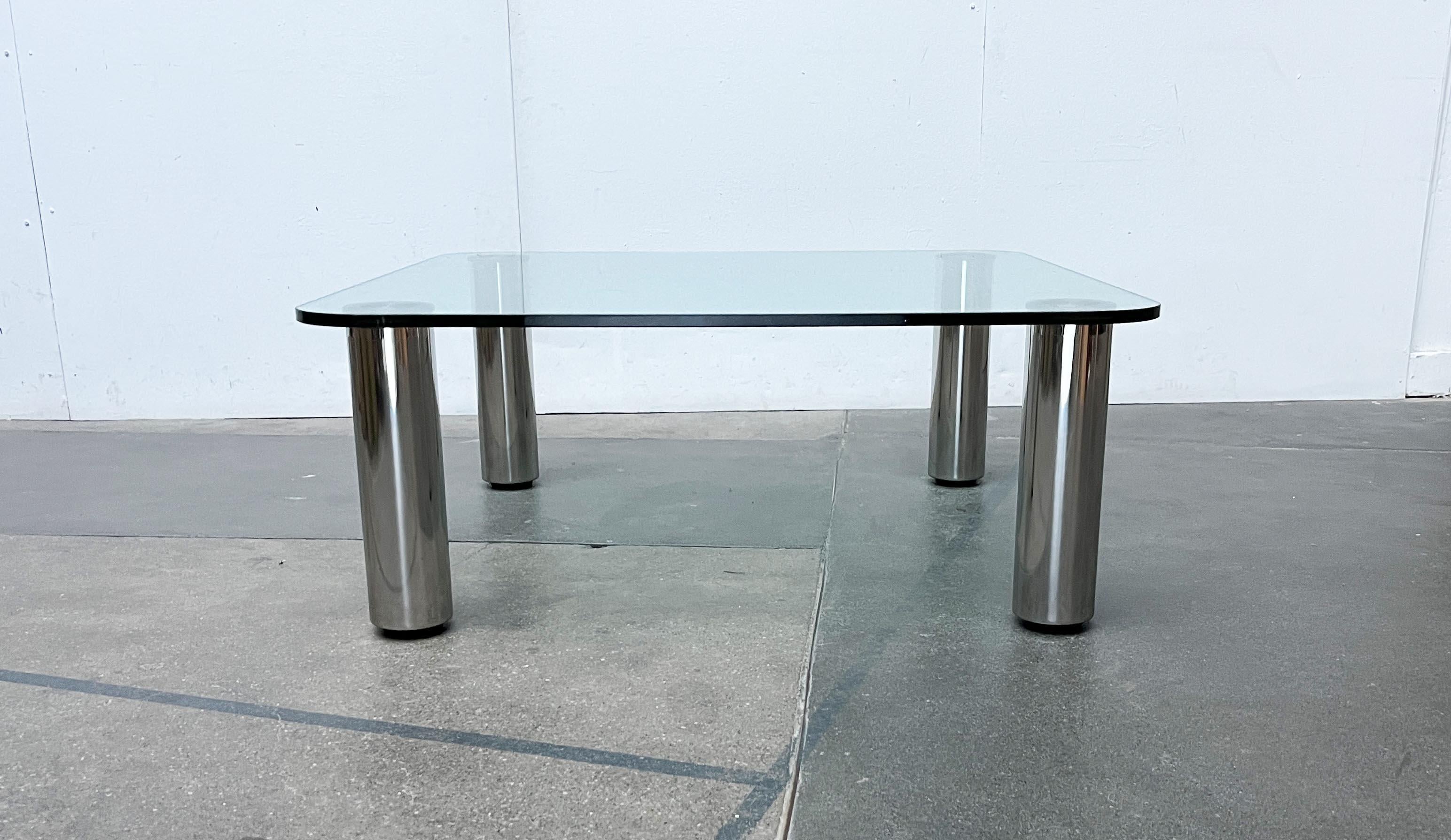 Postmoderner italienischer Marcuso-Couchtisch aus Glasglas von Marco Zanuso für Zanotta (Edelstahl) im Angebot