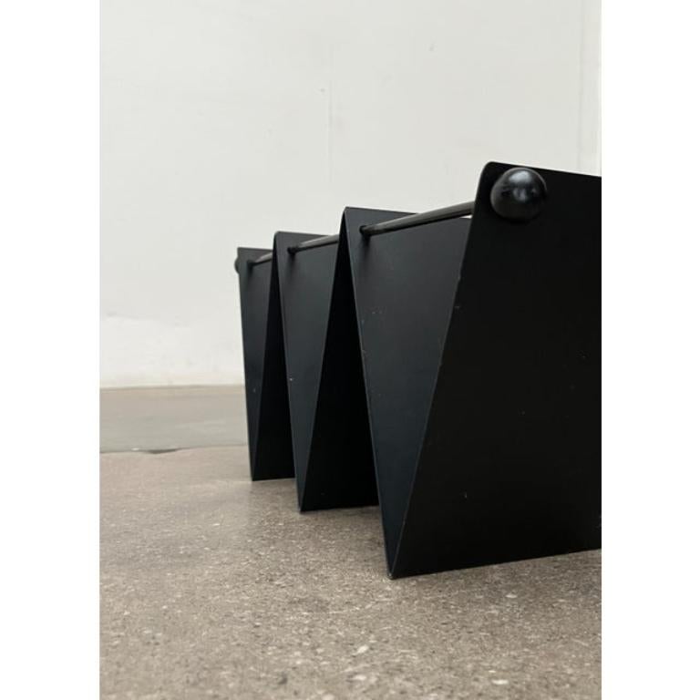 Postmodern Italian Metal Magazine Rack Holder, 1980s For Sale 3
