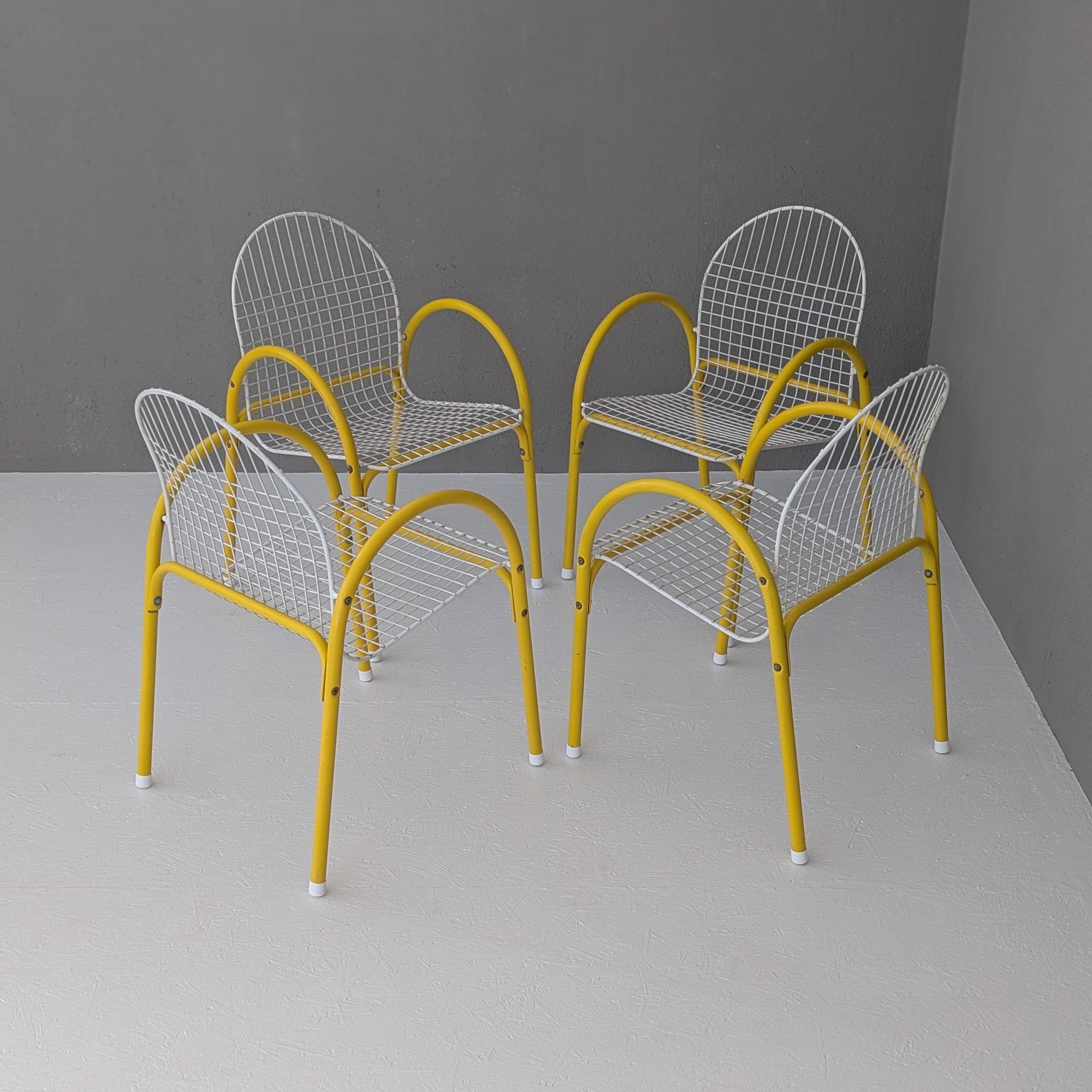 Postmodernes italienisches Esszimmer-Set aus Metalldrahtgeflecht von EMU, 1980er Jahre im Angebot 1